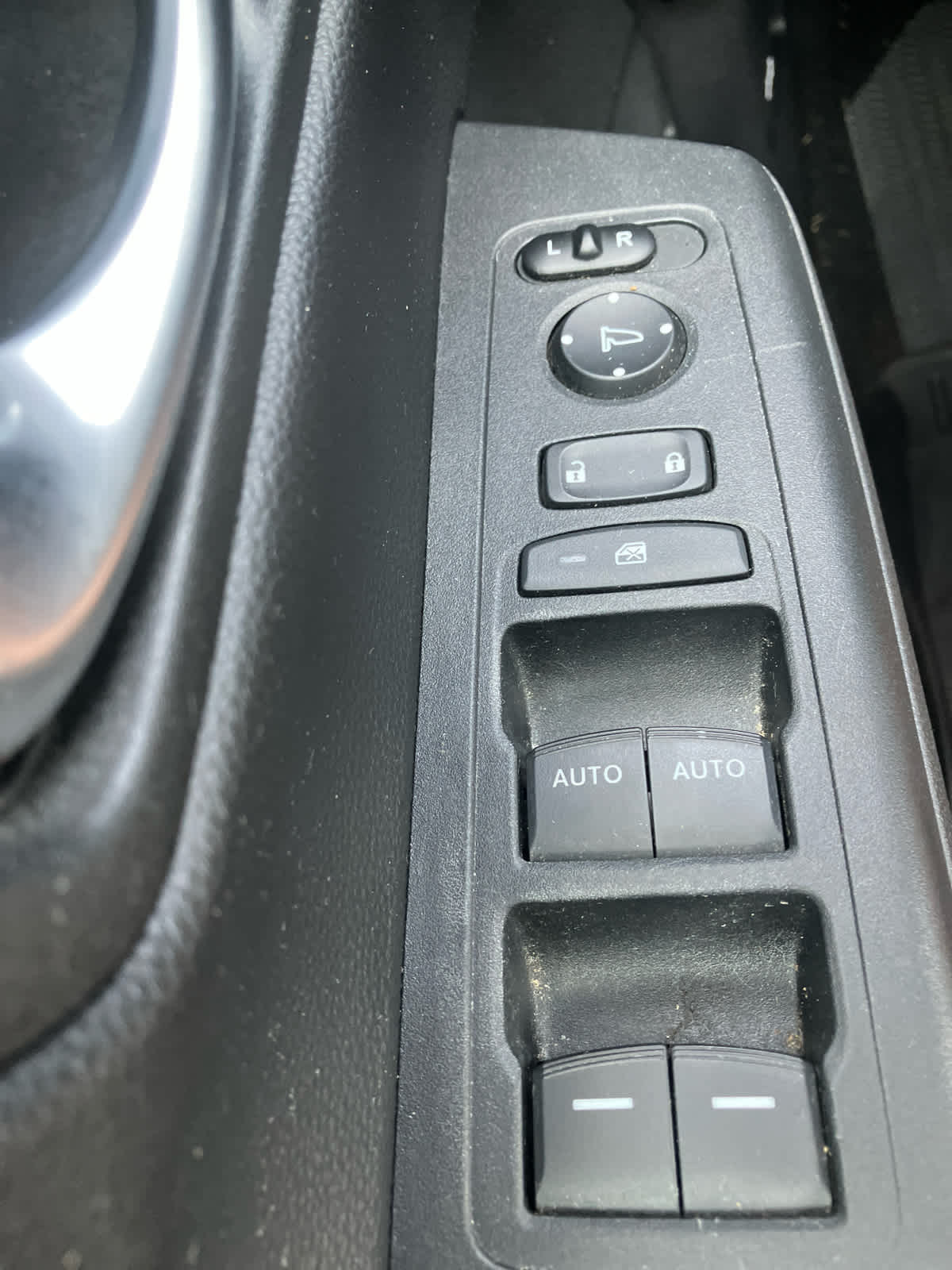 2023 Honda CR-V Hybrid photo 12 of 38