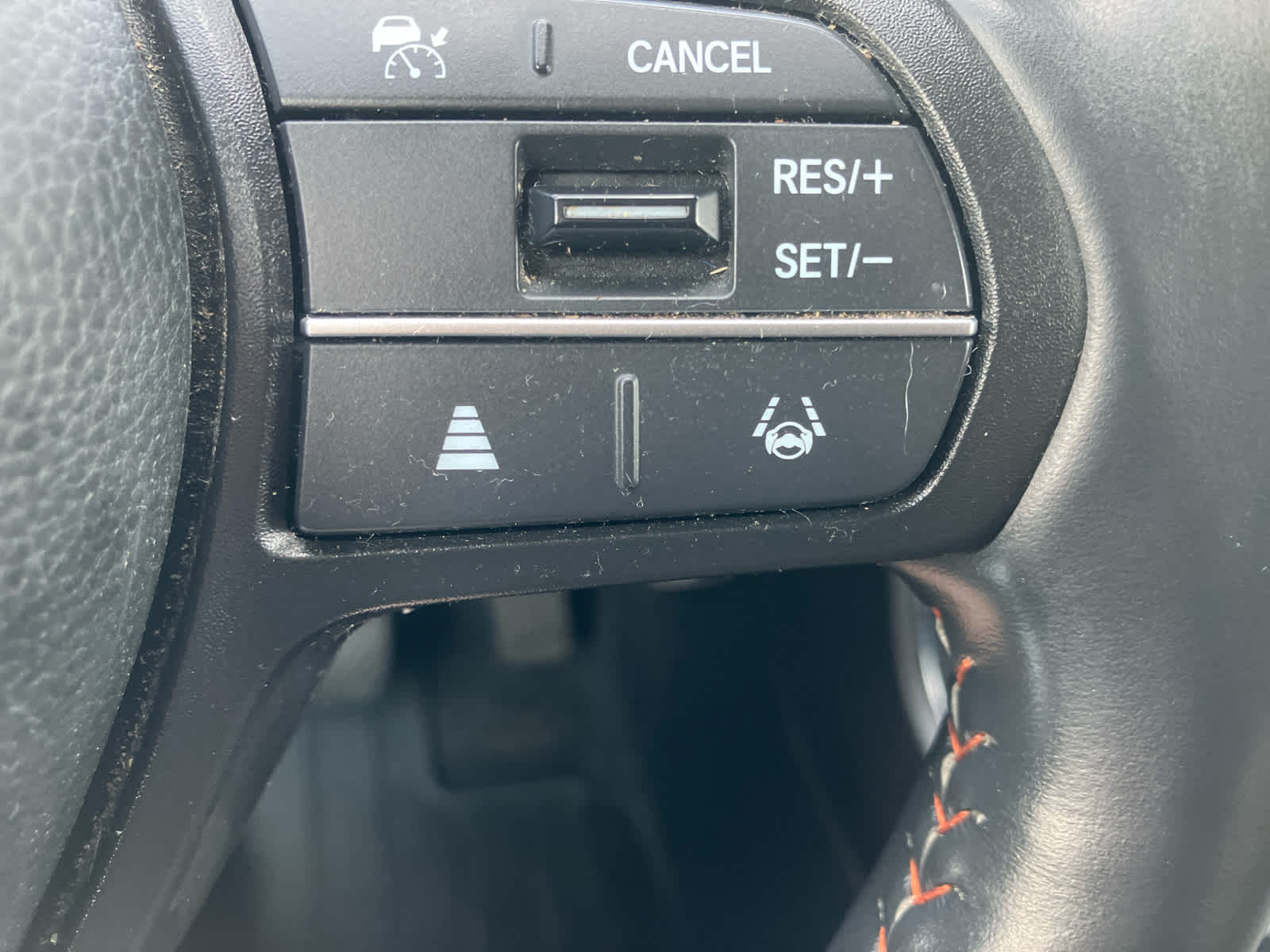 2023 Honda CR-V Hybrid photo 18 of 38
