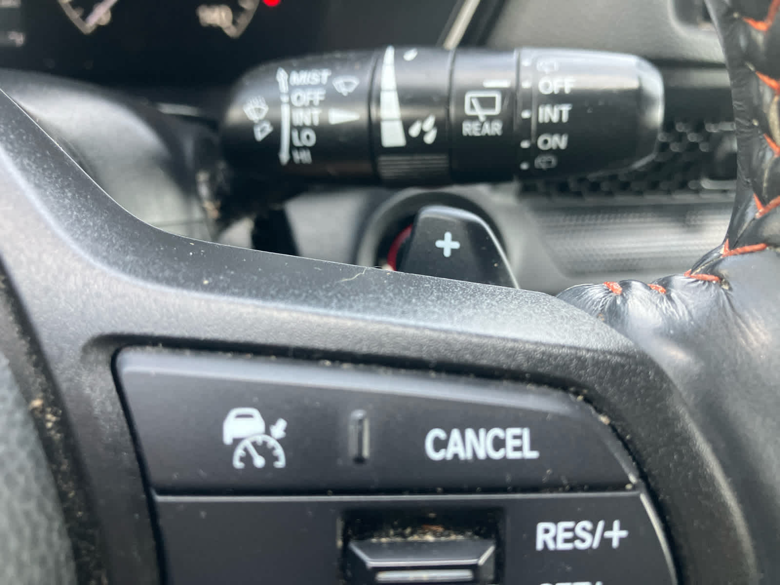 2023 Honda CR-V Hybrid photo 19 of 38