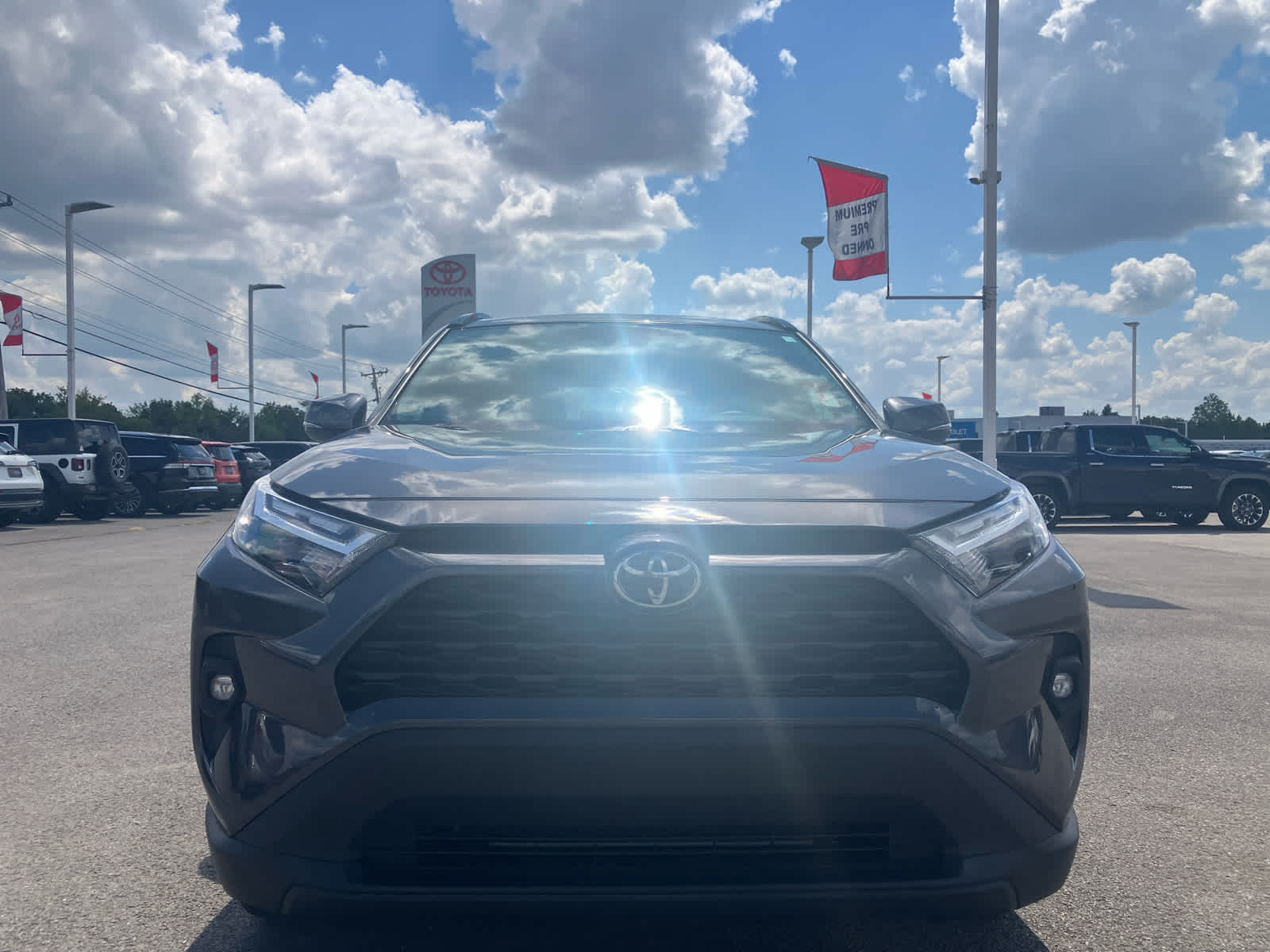 2024 Toyota RAV4 photo 4 of 39