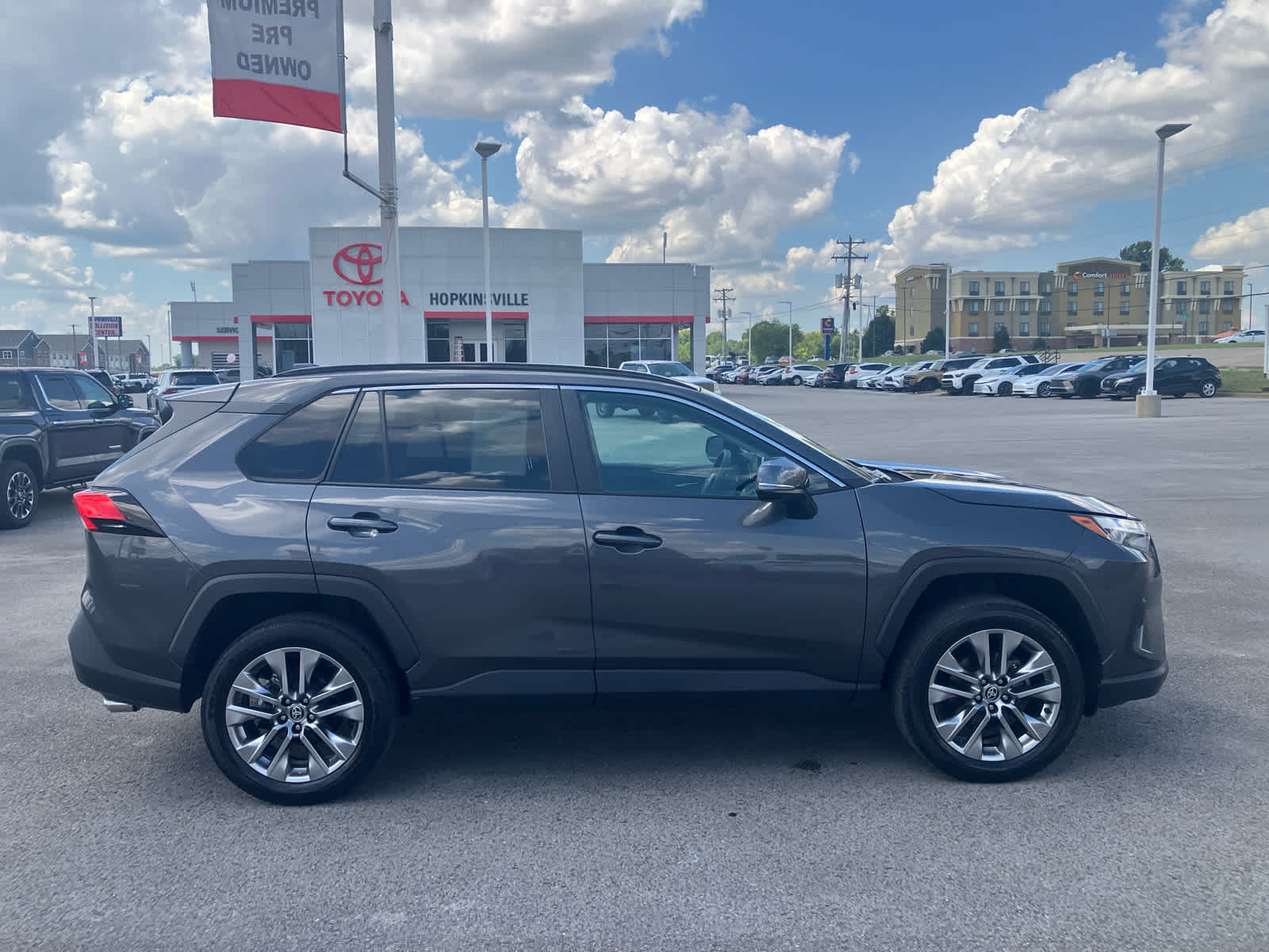 2024 Toyota RAV4 photo 10 of 39