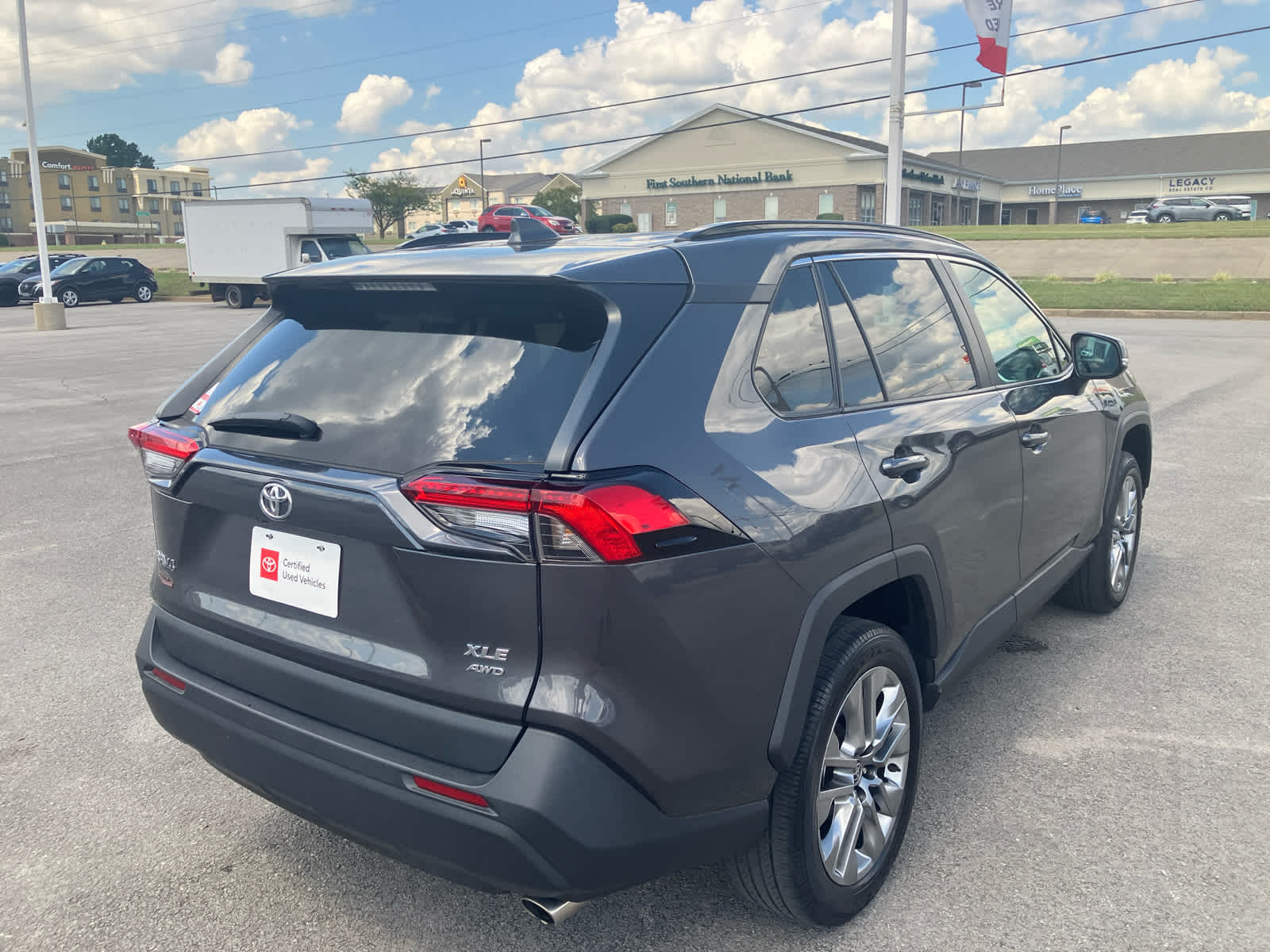 2024 Toyota RAV4 photo 9 of 39