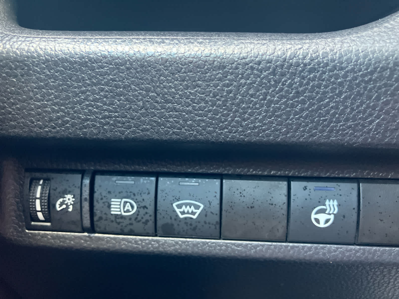 2024 Toyota RAV4 photo 16 of 39