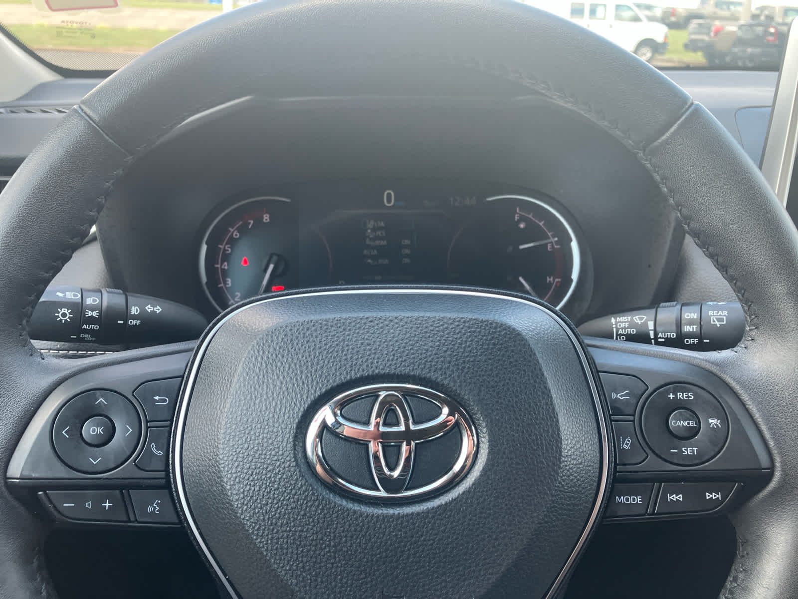 2024 Toyota RAV4 photo 17 of 39