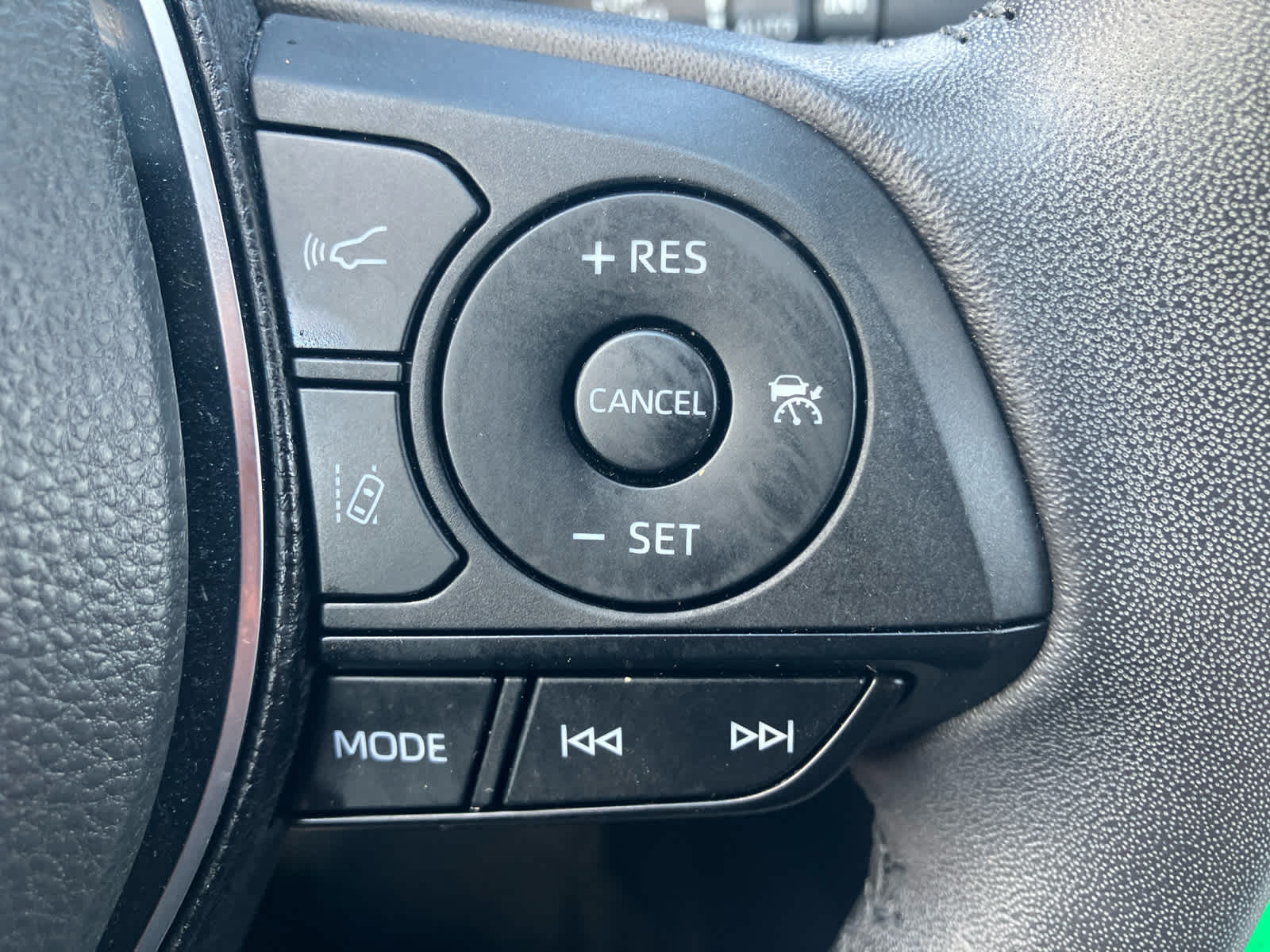 2024 Toyota RAV4 photo 20 of 39