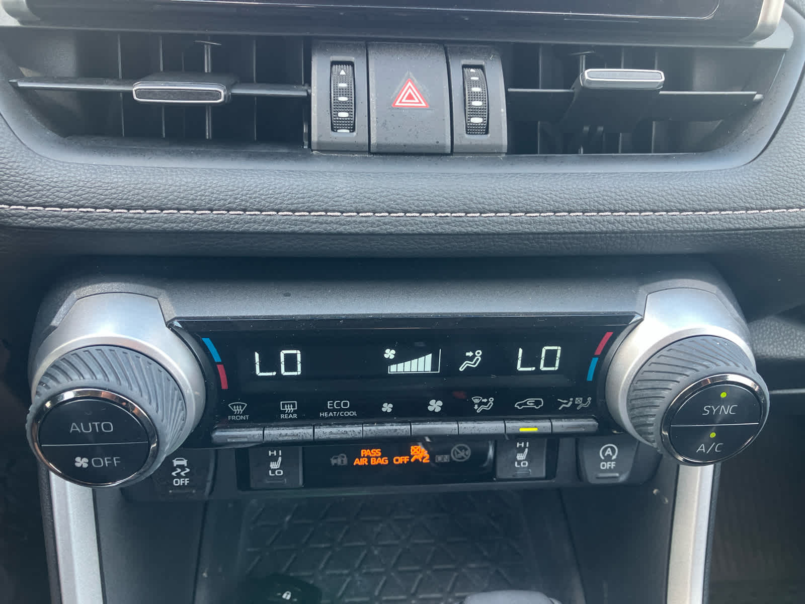 2024 Toyota RAV4 photo 27 of 39
