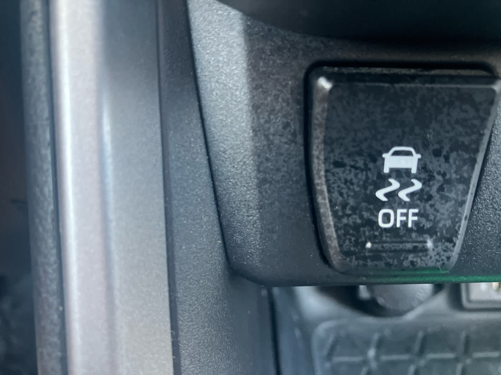 2024 Toyota RAV4 photo 28 of 39