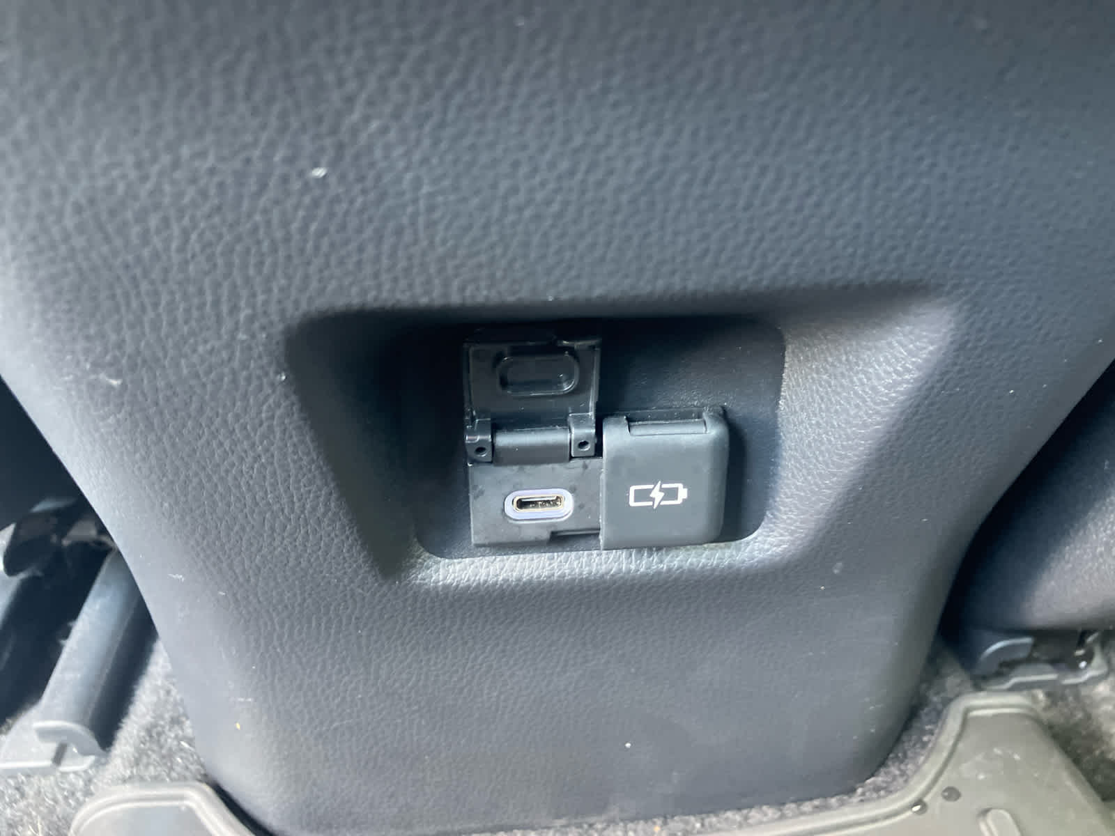 2024 Toyota RAV4 photo 37 of 39