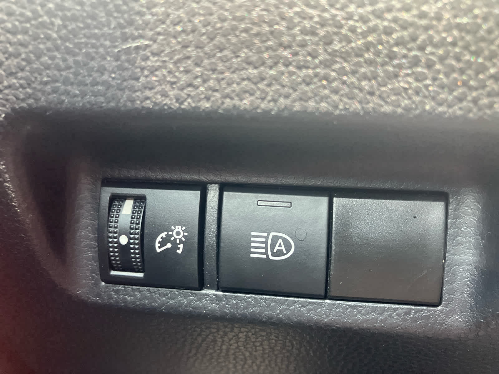 2023 Toyota RAV4 photo 15 of 36