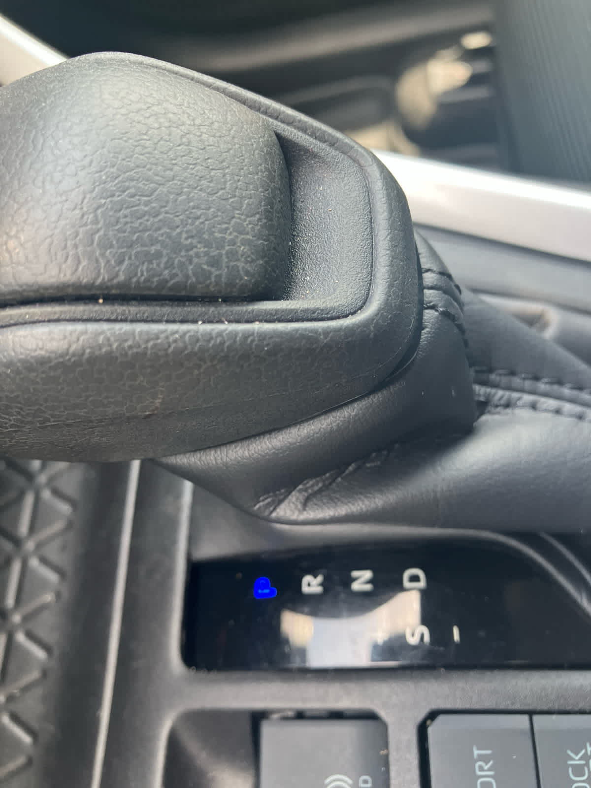 2023 Toyota RAV4 photo 31 of 36