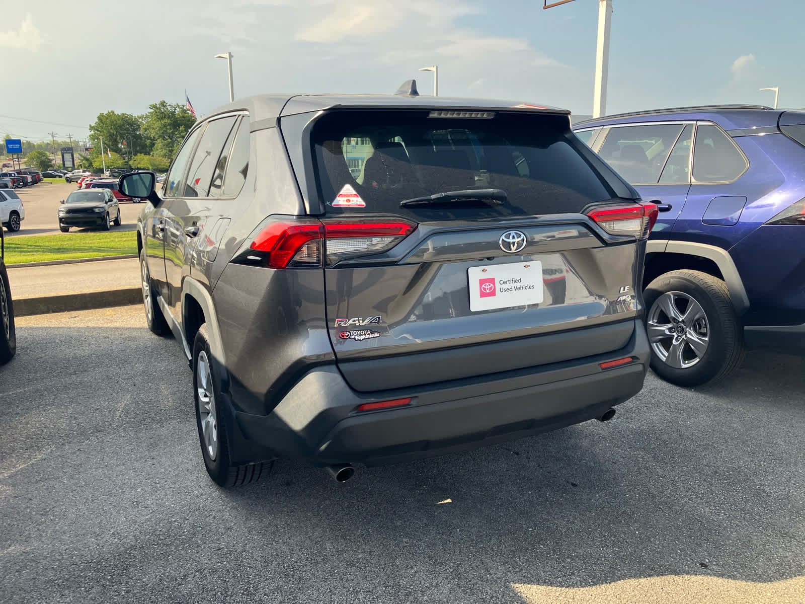 2023 Toyota RAV4 photo 7 of 36