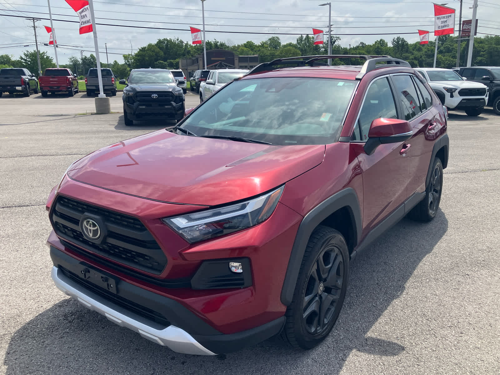 2023 Toyota RAV4 photo 3 of 33