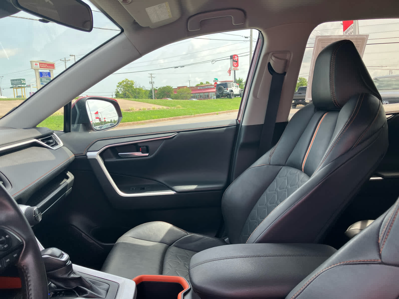 2023 Toyota RAV4 photo 10 of 33