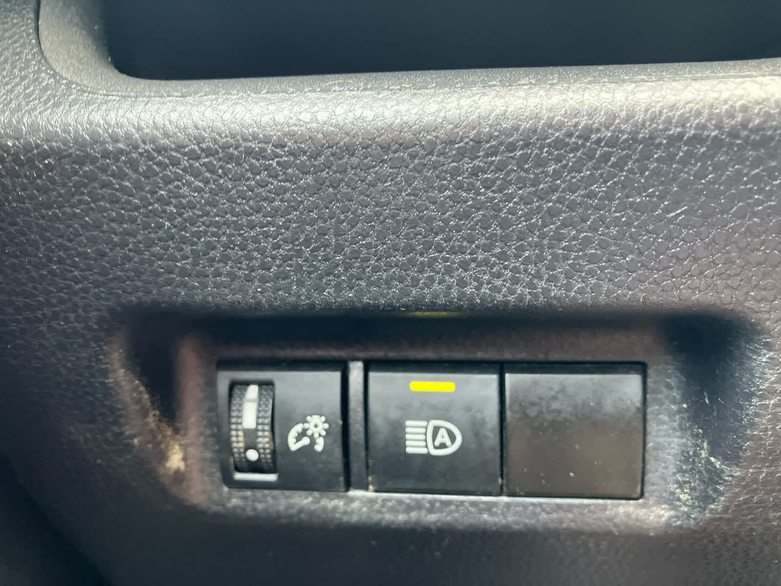 2023 Toyota RAV4 photo 13 of 33