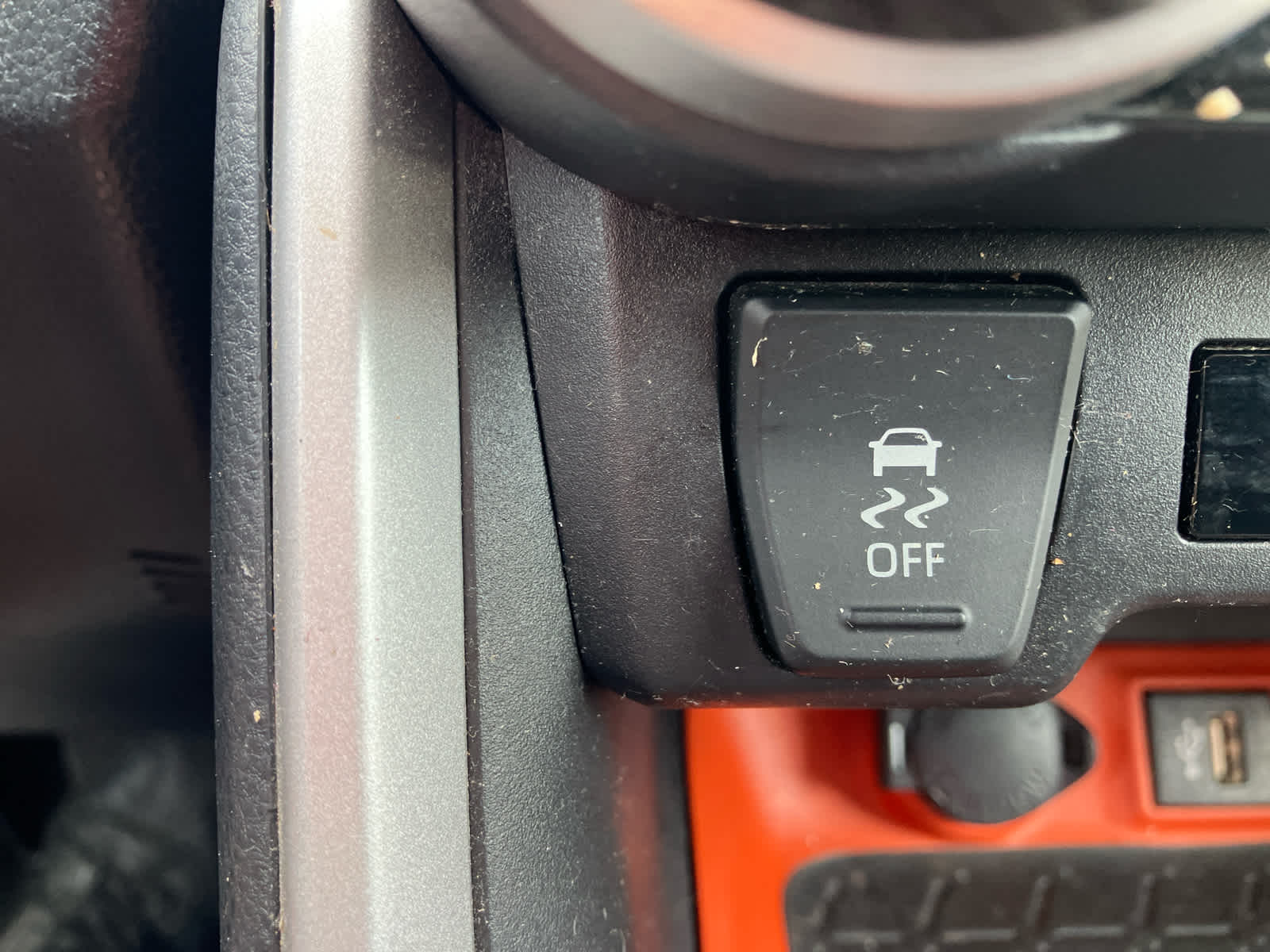 2023 Toyota RAV4 photo 24 of 33