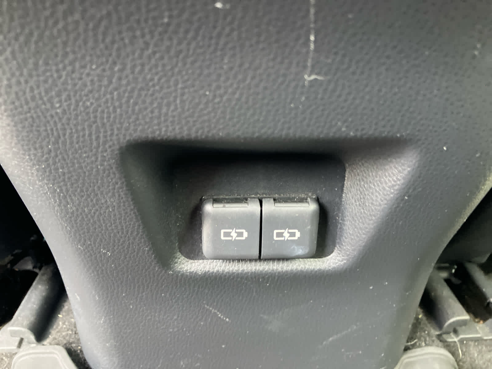 2023 Toyota RAV4 photo 31 of 33