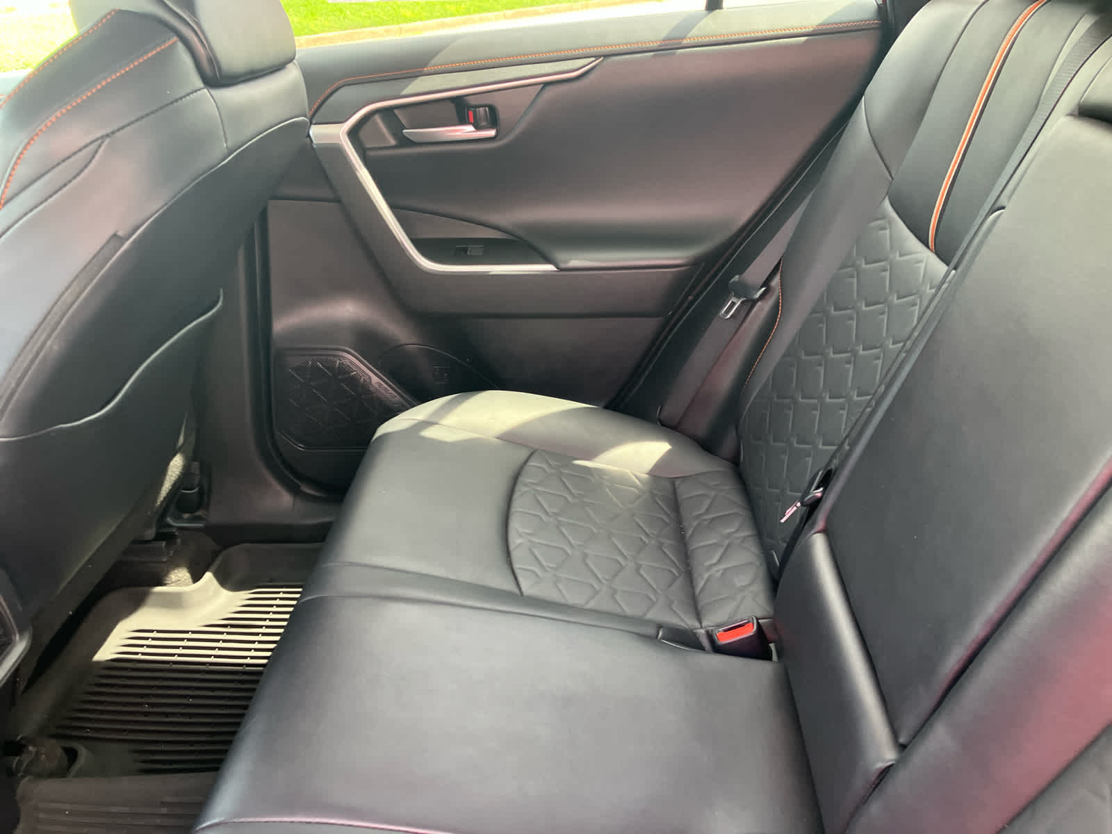 2023 Toyota RAV4 photo 32 of 33