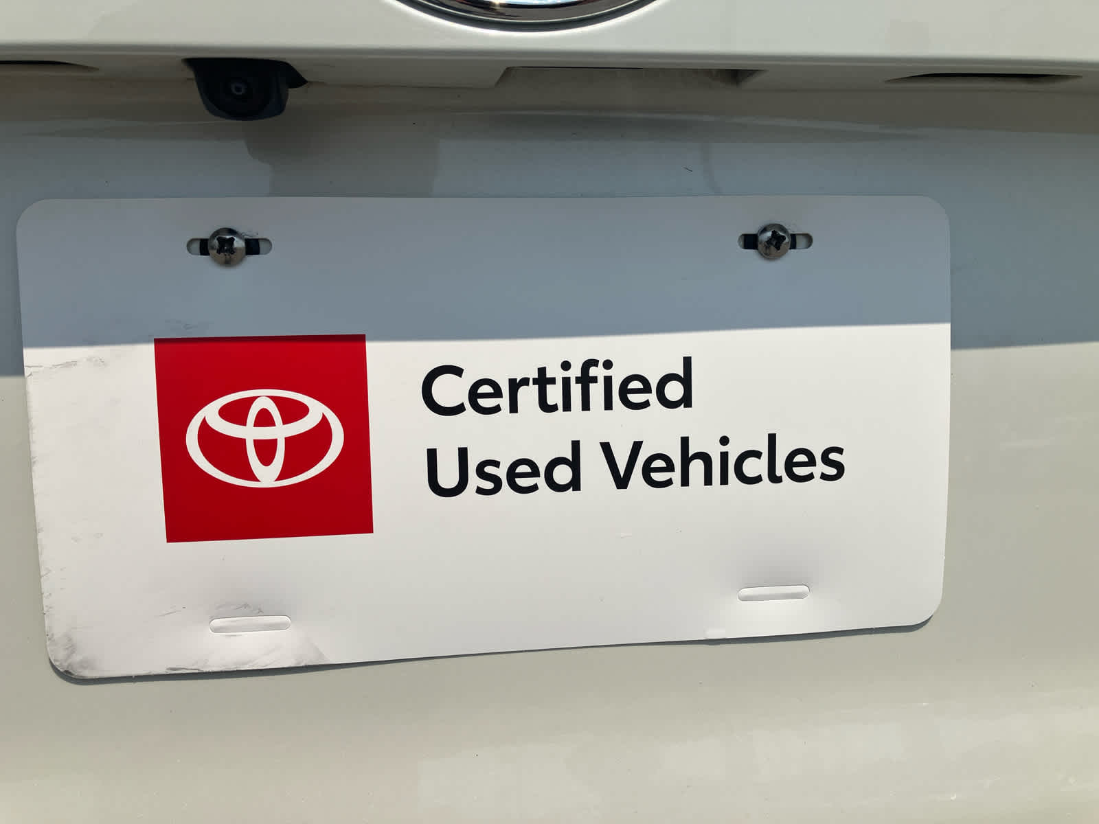 2020 Toyota RAV4 photo 2 of 41