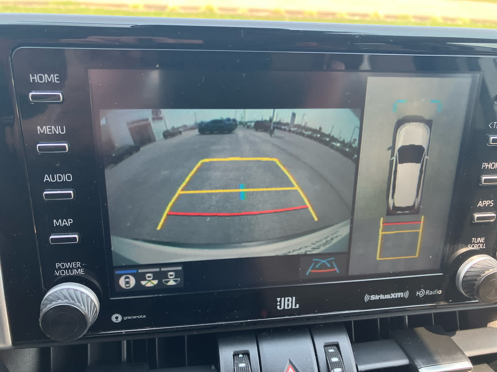 2020 Toyota RAV4 photo 25 of 41