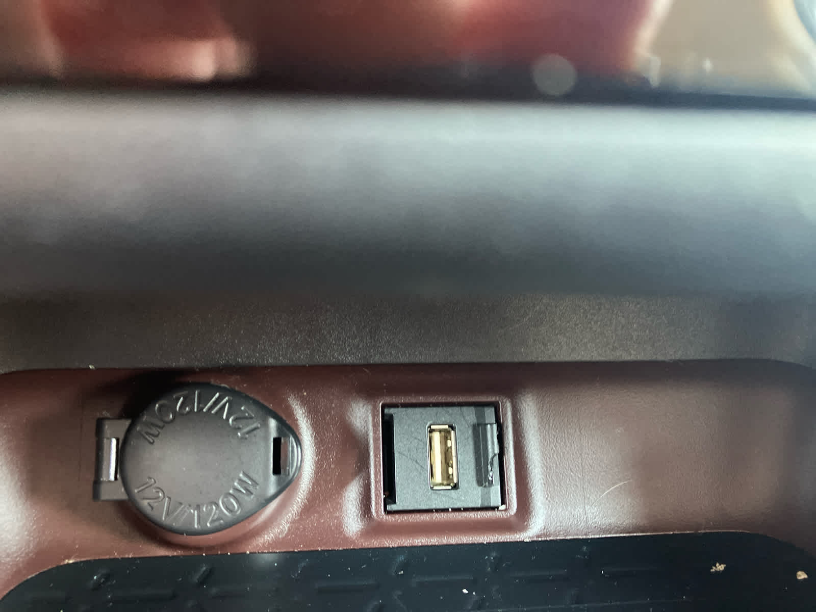 2020 Toyota RAV4 photo 32 of 41
