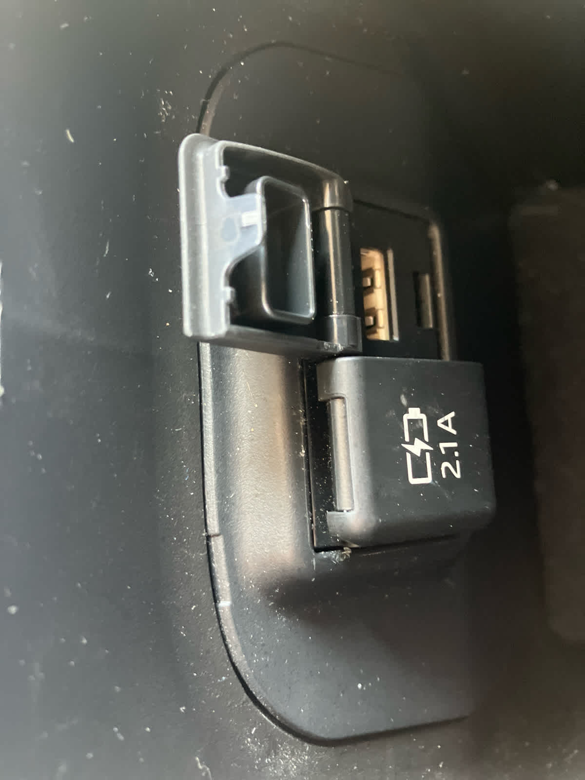 2020 Toyota RAV4 photo 37 of 41