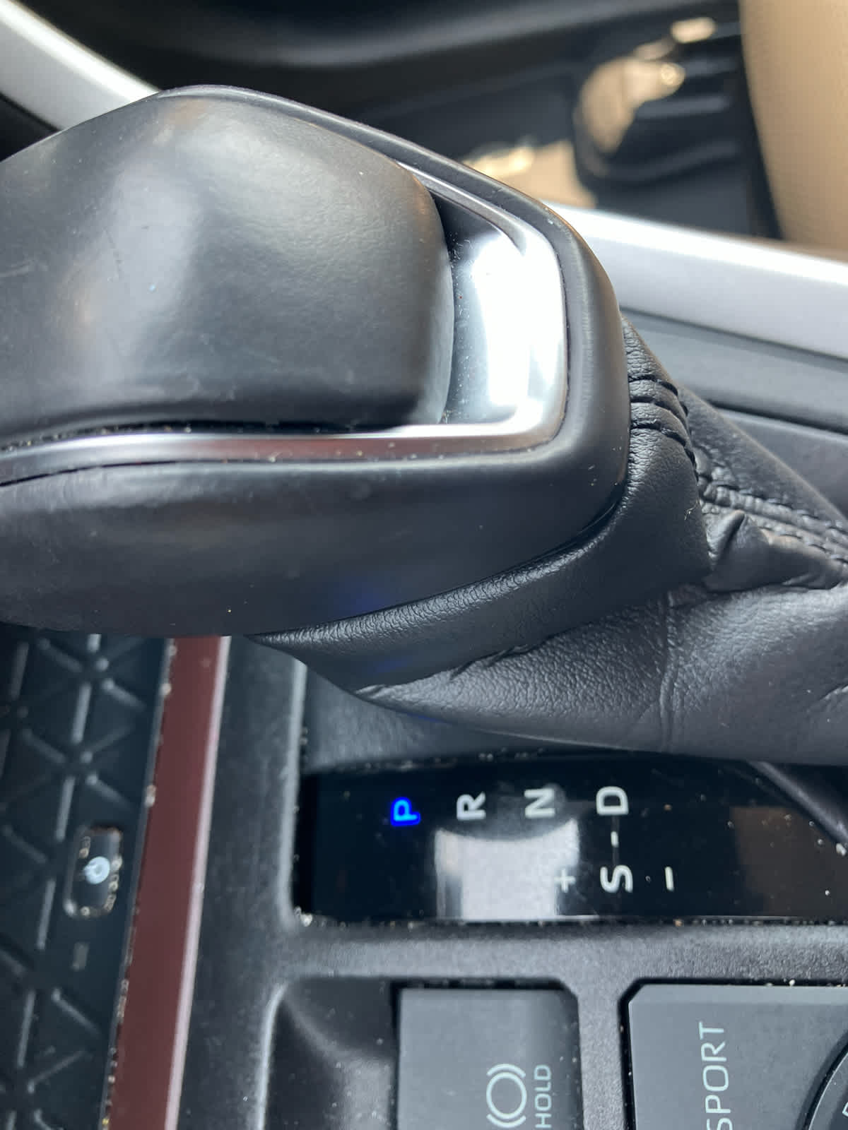 2020 Toyota RAV4 photo 36 of 41