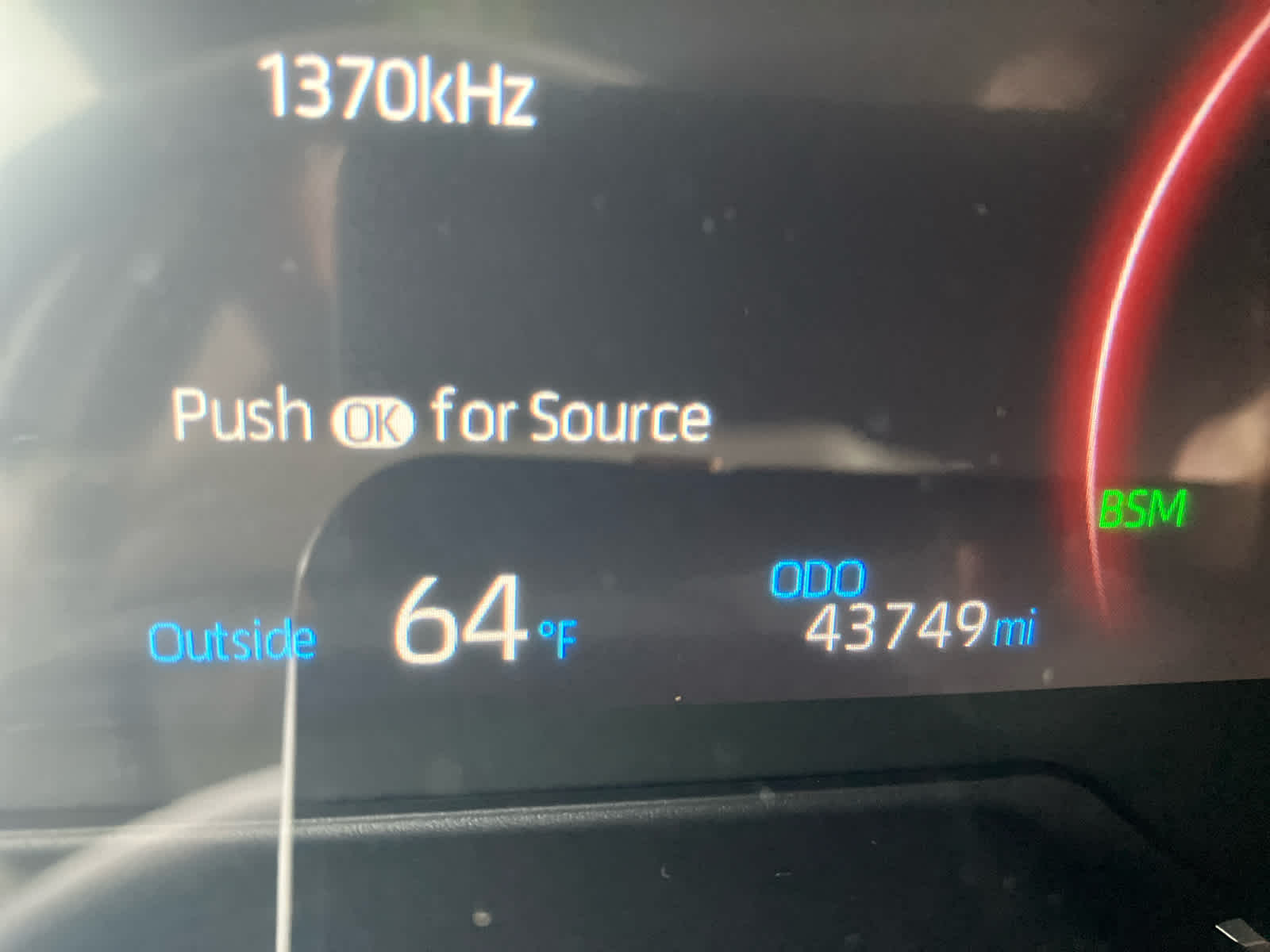 2025 Toyota RAV4 photo 17 of 36