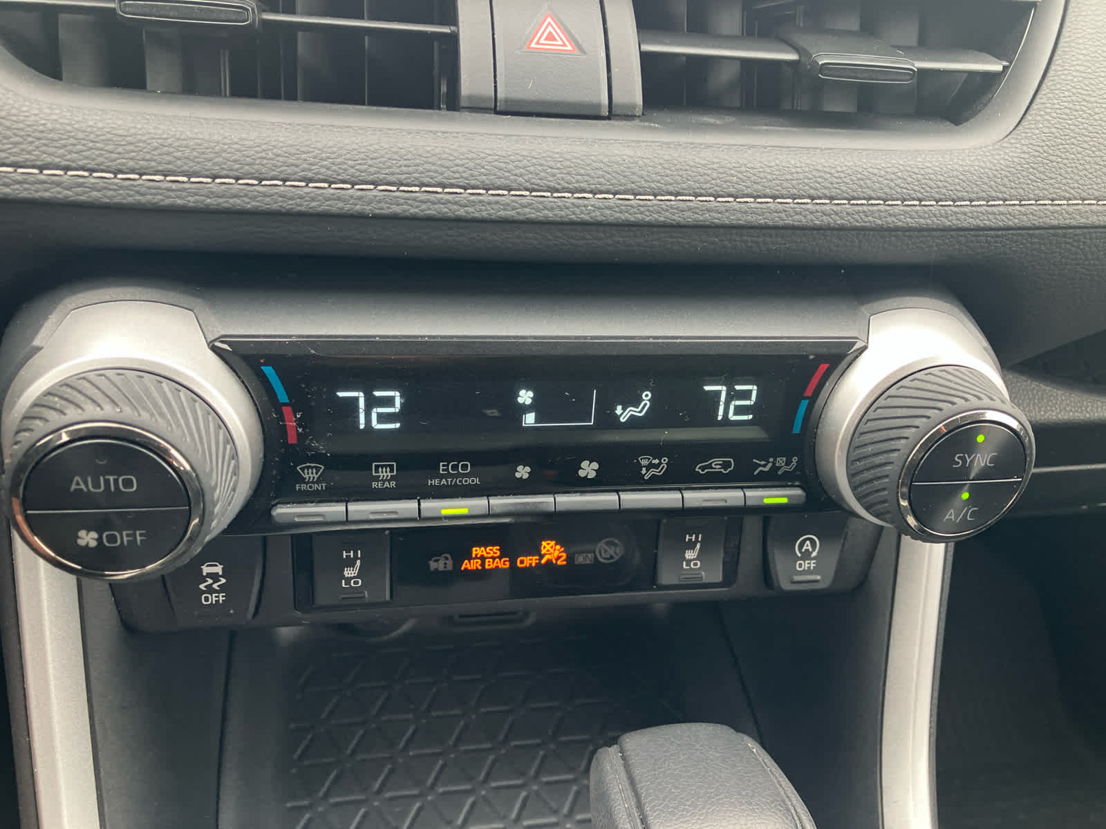 2025 Toyota RAV4 photo 25 of 36