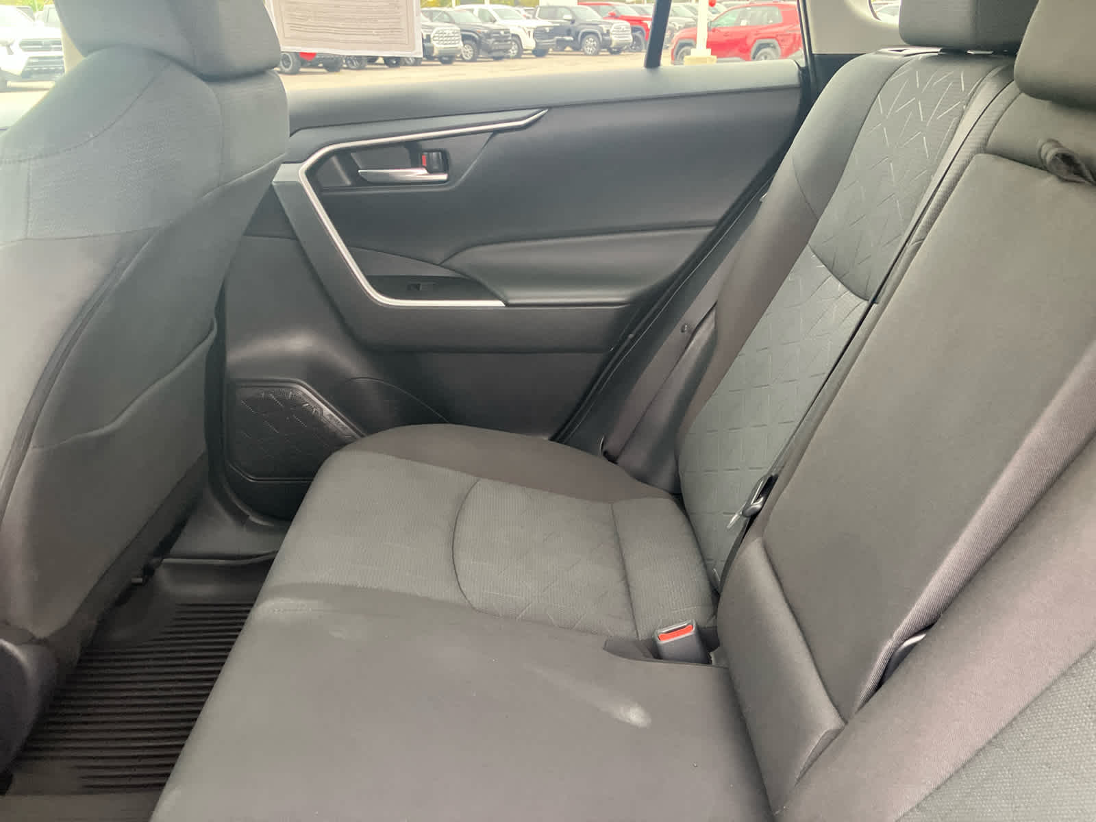 2025 Toyota RAV4 photo 35 of 36
