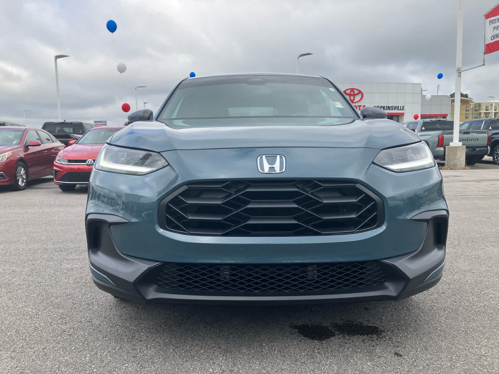 2024 Honda HR-V photo 2 of 31