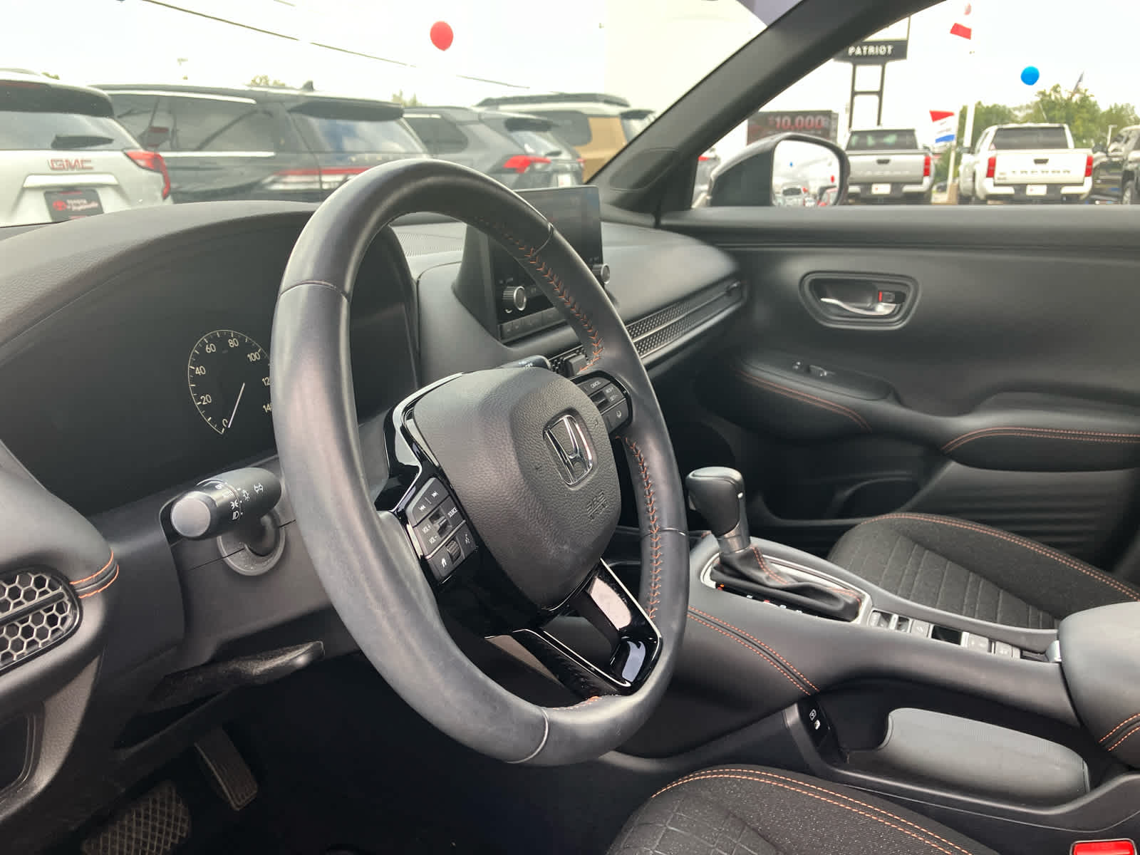 2024 Honda HR-V photo 9 of 31
