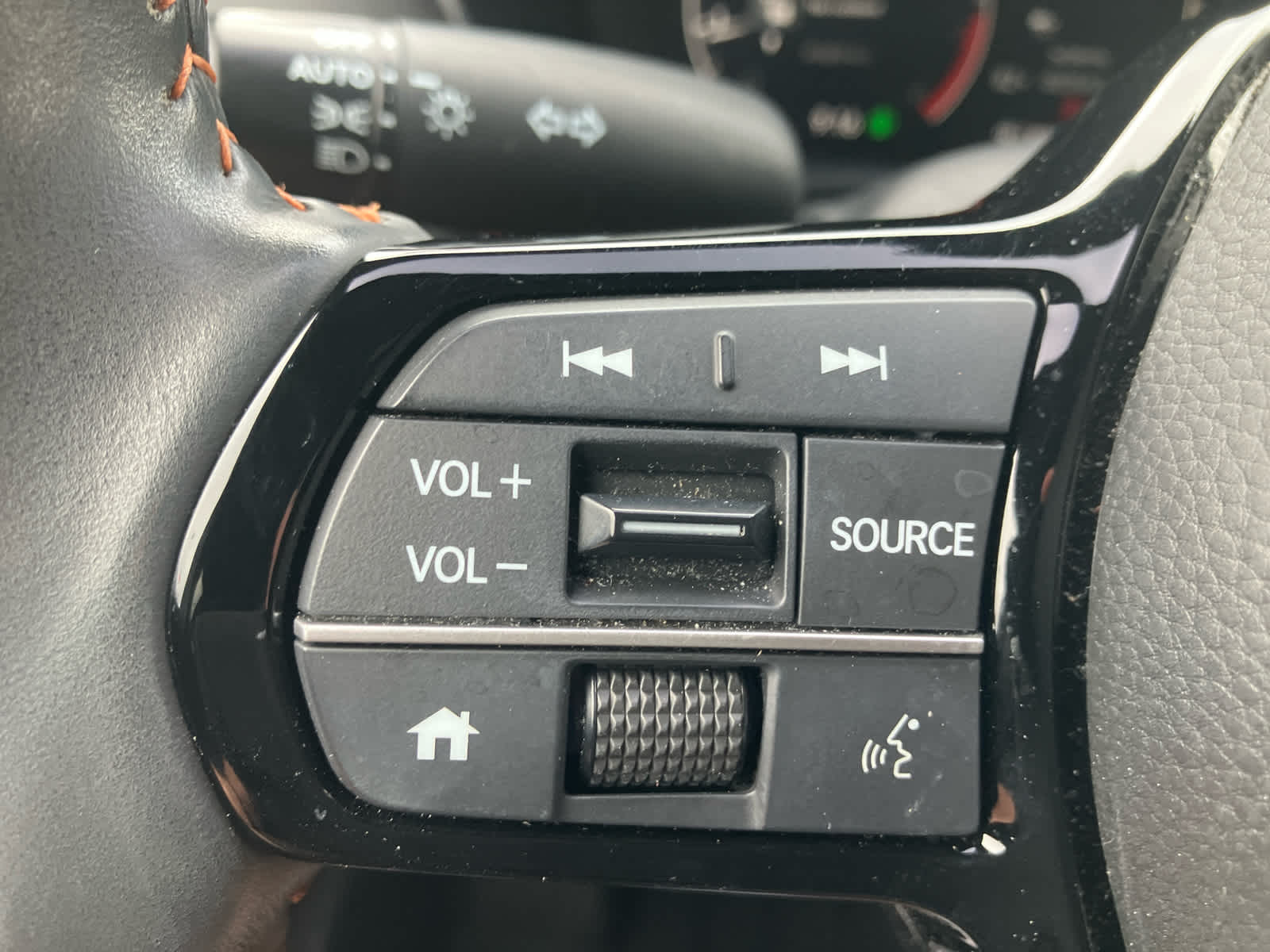 2024 Honda HR-V photo 16 of 31