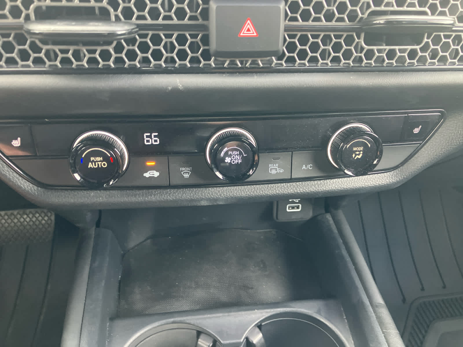 2024 Honda HR-V photo 21 of 31