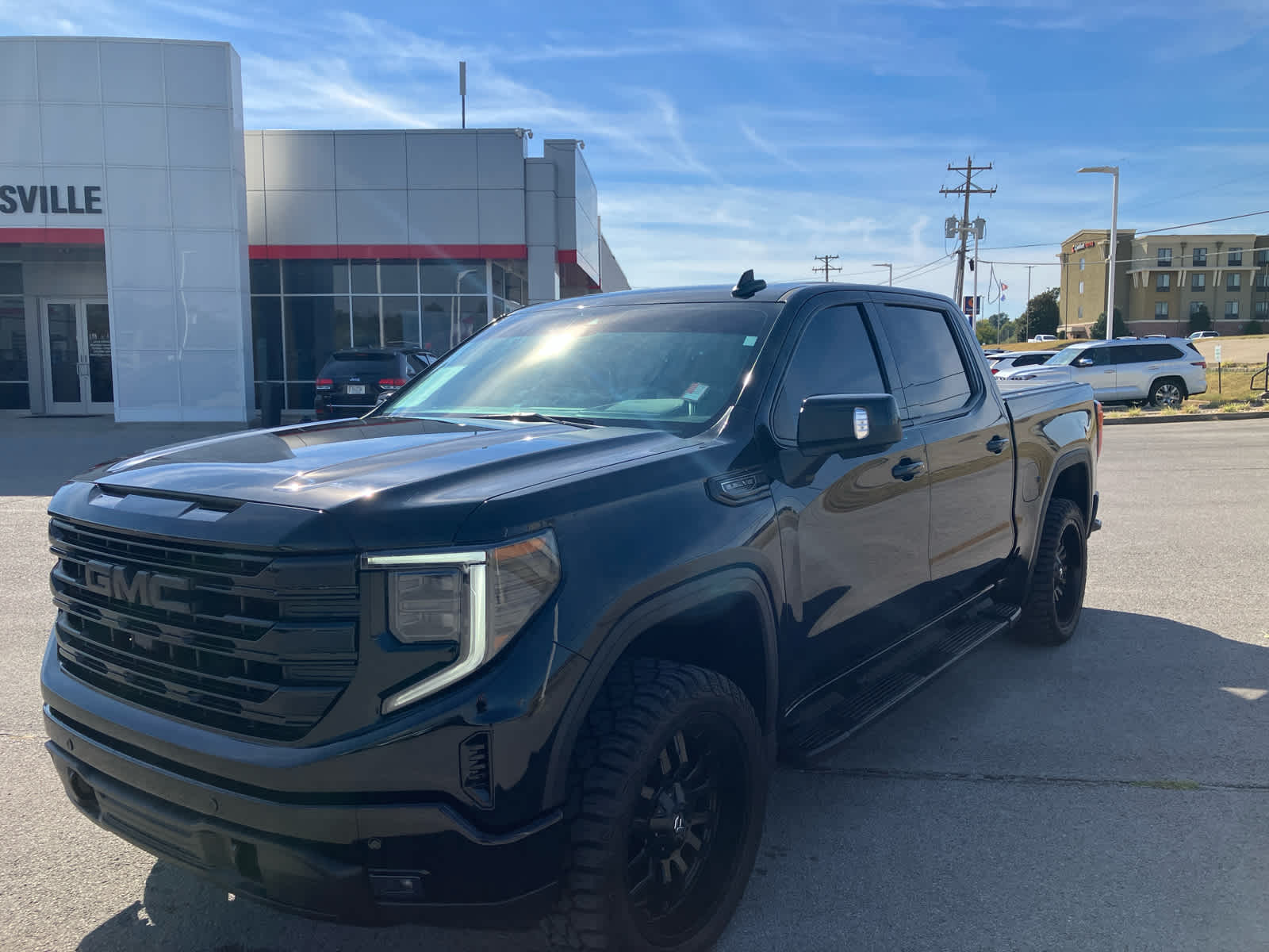 2024 GMC Sierra 1500 photo 3 of 43