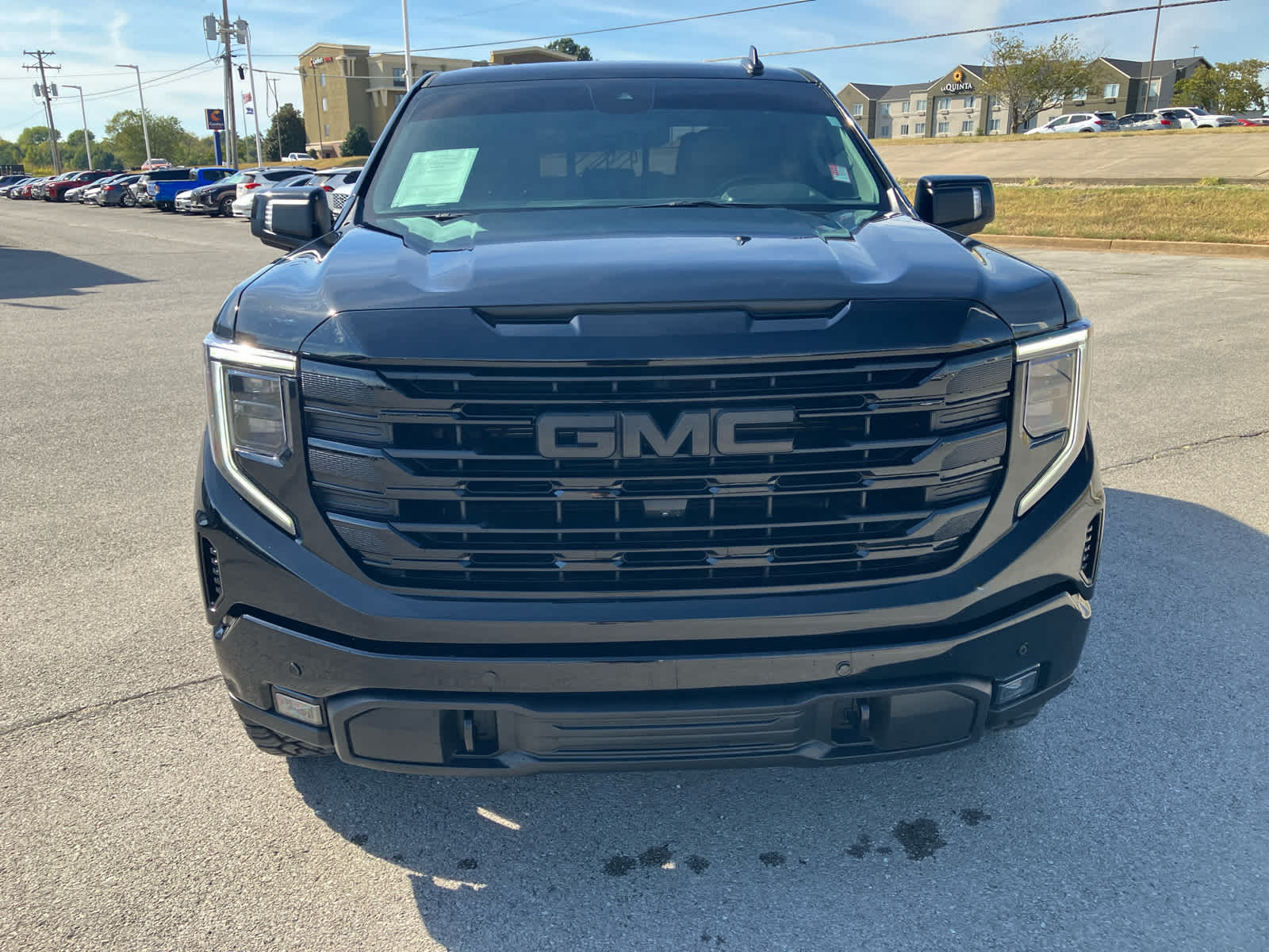 2024 GMC Sierra 1500 photo 2 of 43