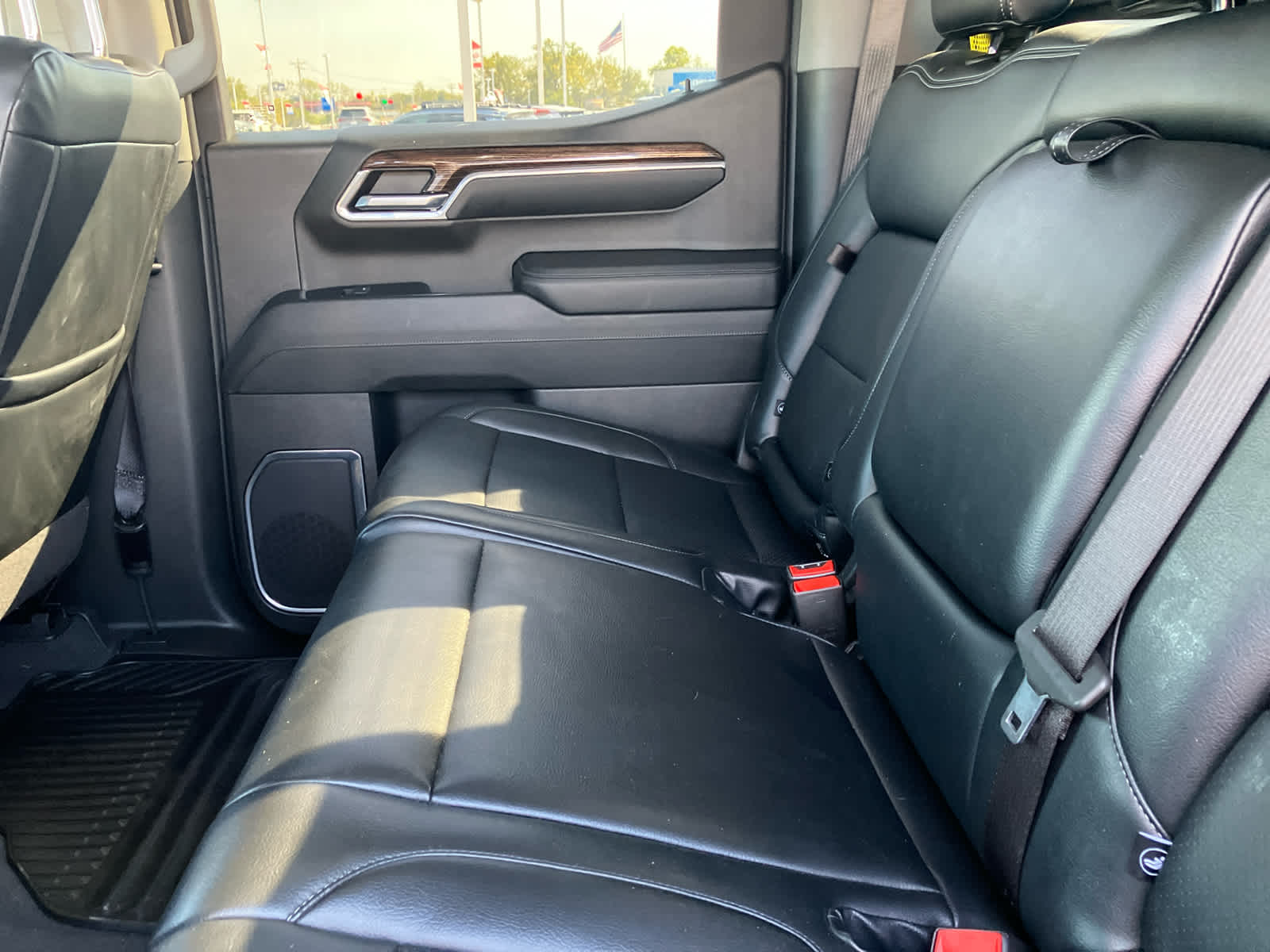 2024 GMC Sierra 1500 photo 42 of 43