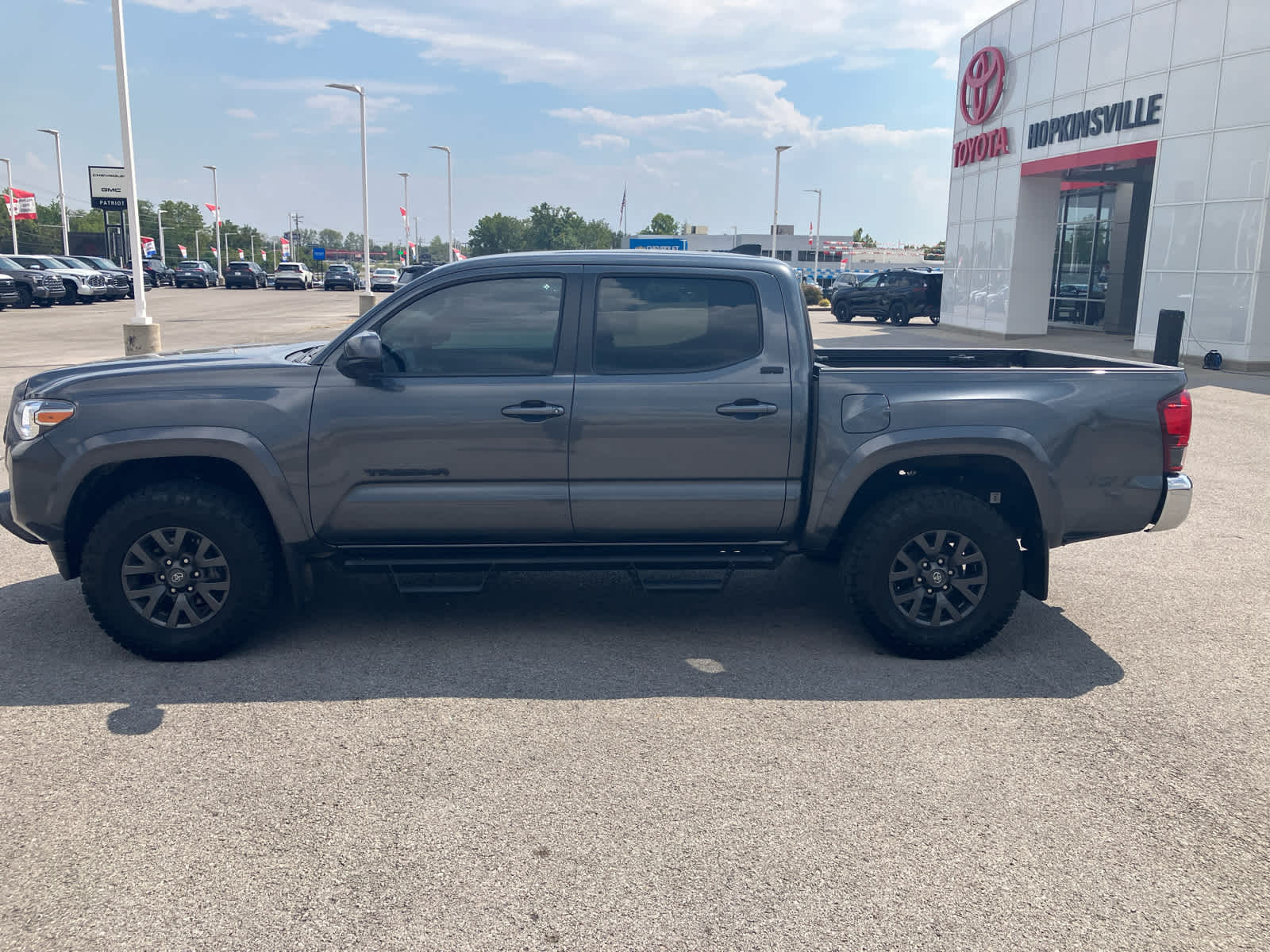 2023 Toyota Tacoma photo 2 of 29