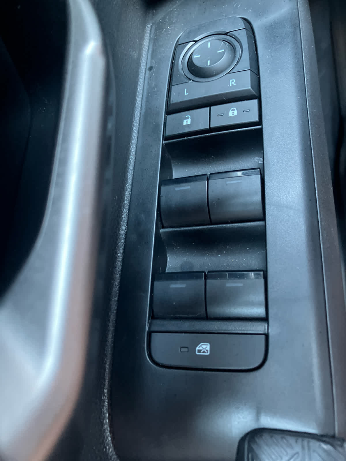 2026 Toyota Tacoma photo 14 of 35
