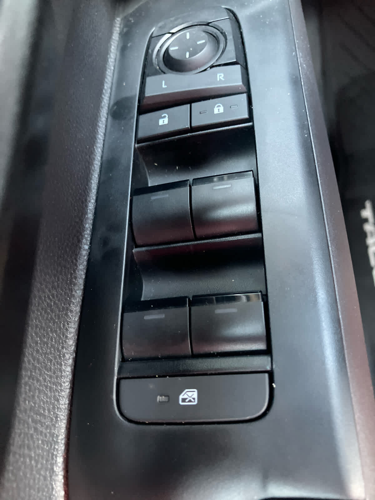2026 Toyota Tacoma photo 14 of 40
