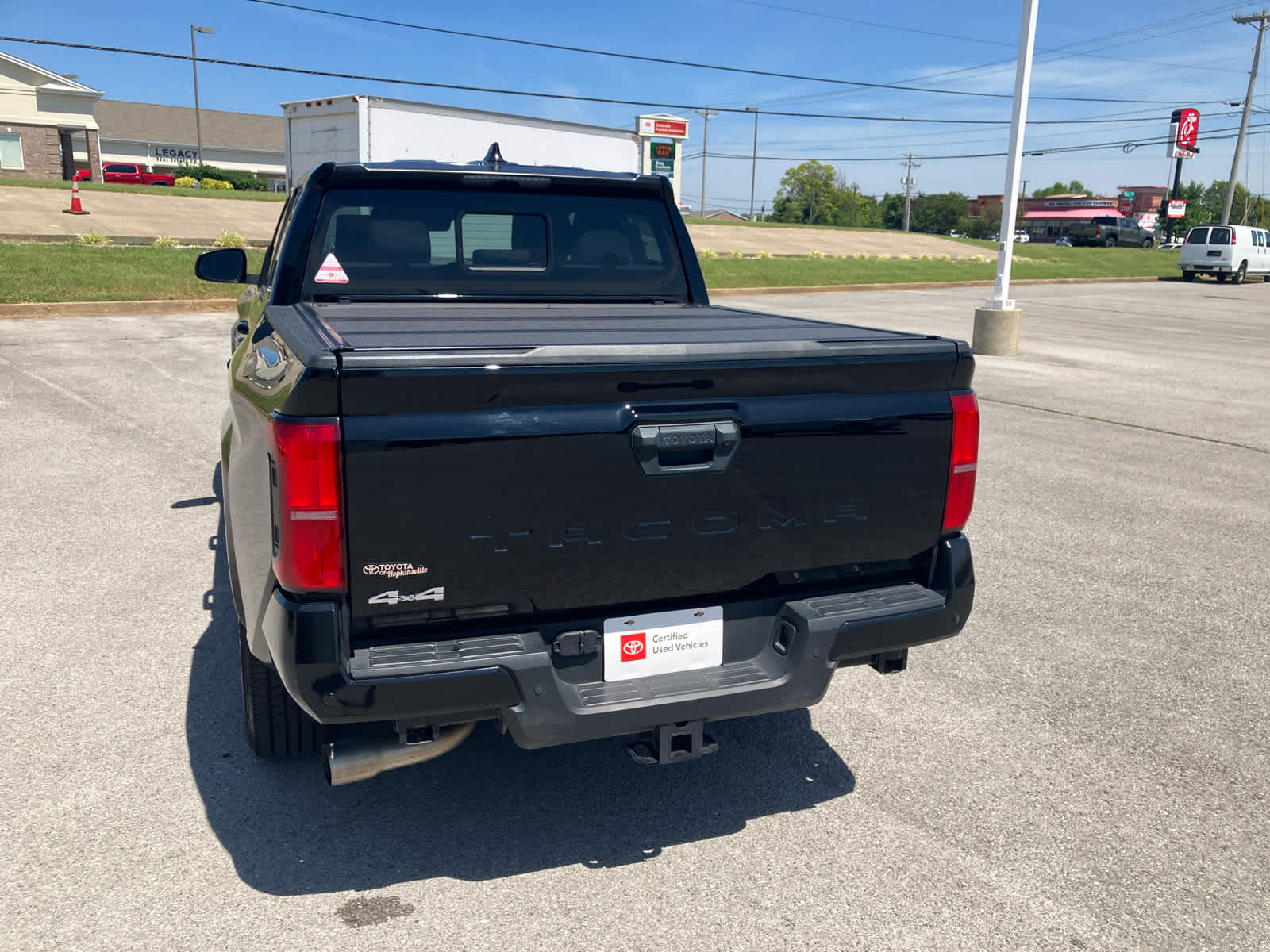2024 Toyota Tacoma photo 7 of 38