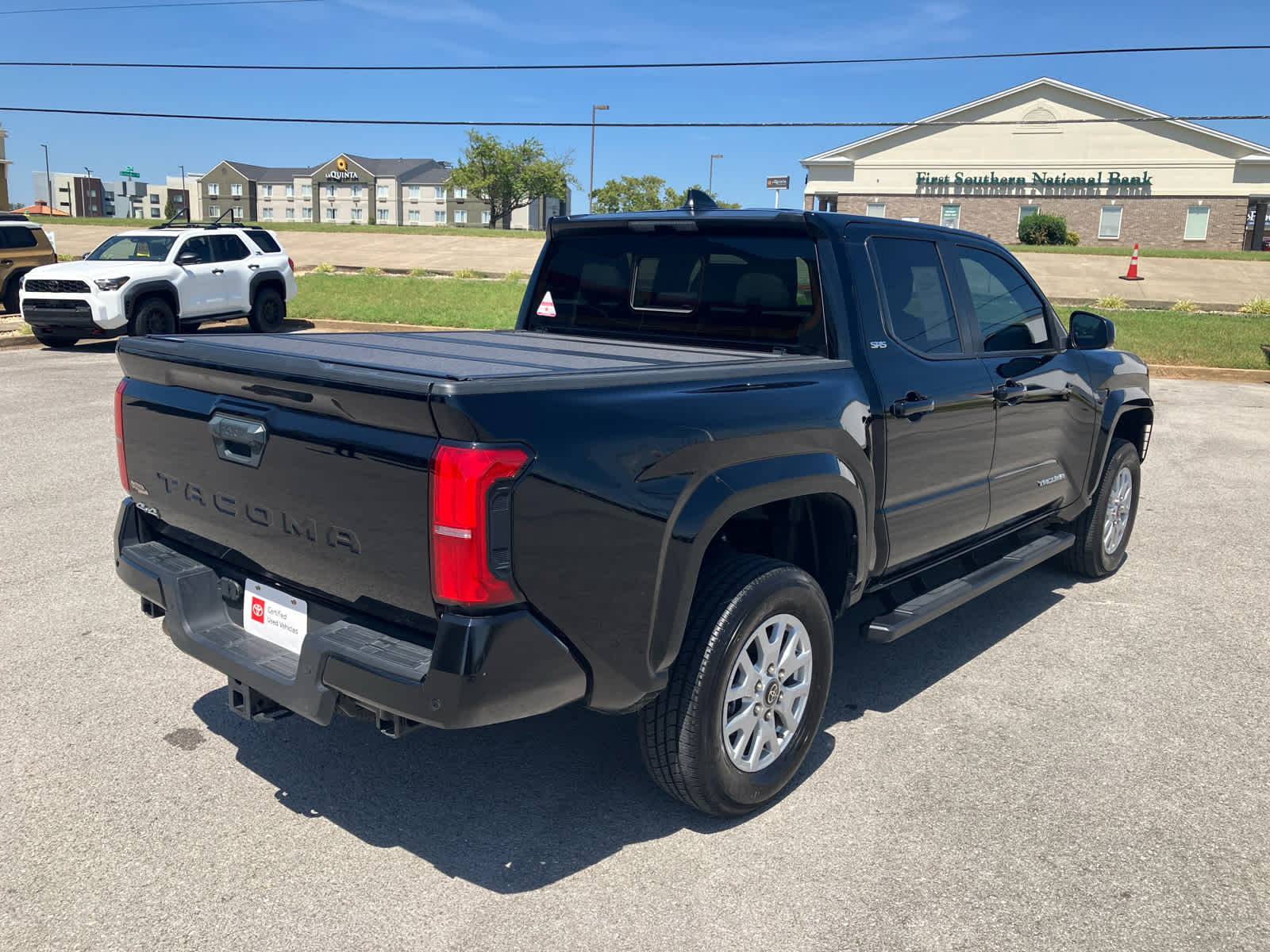 2024 Toyota Tacoma photo 9 of 38