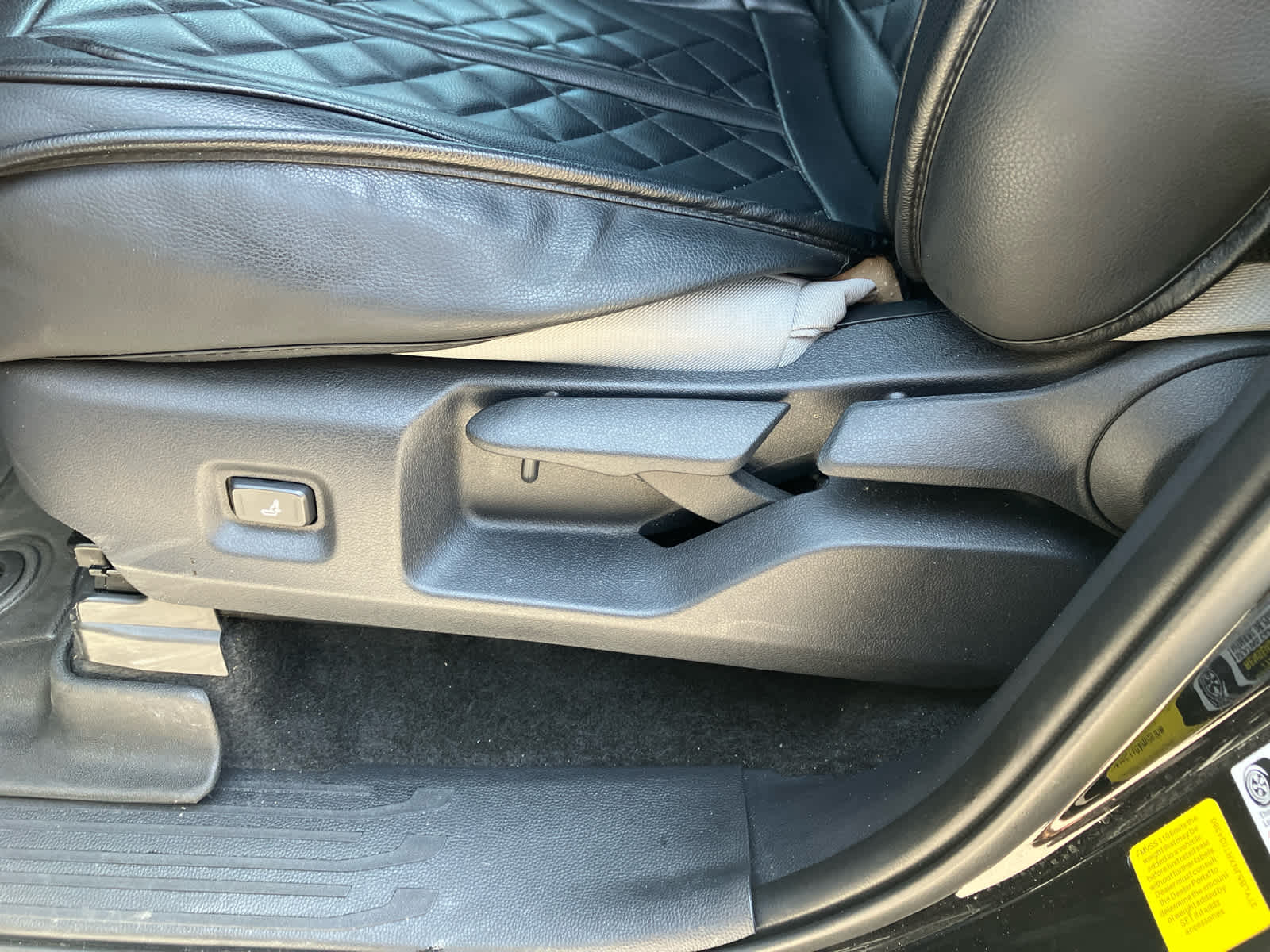 2024 Toyota Tacoma photo 13 of 38