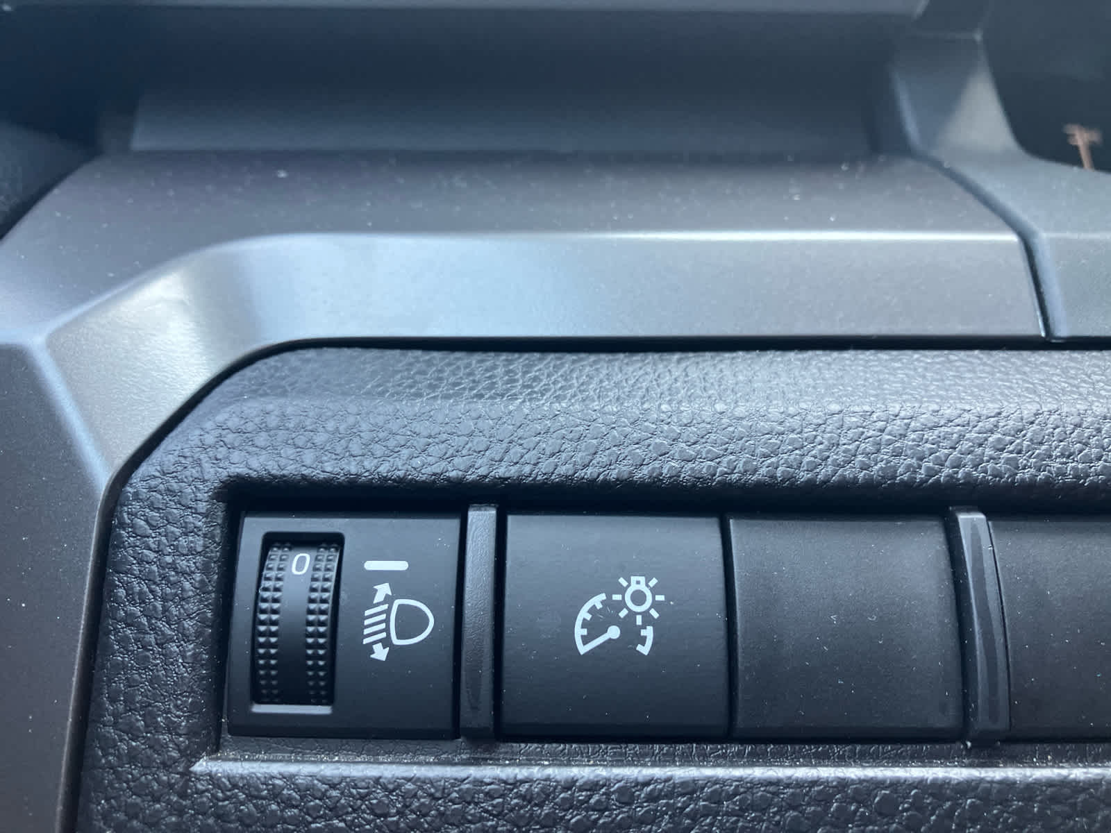 2024 Toyota Tacoma photo 15 of 38