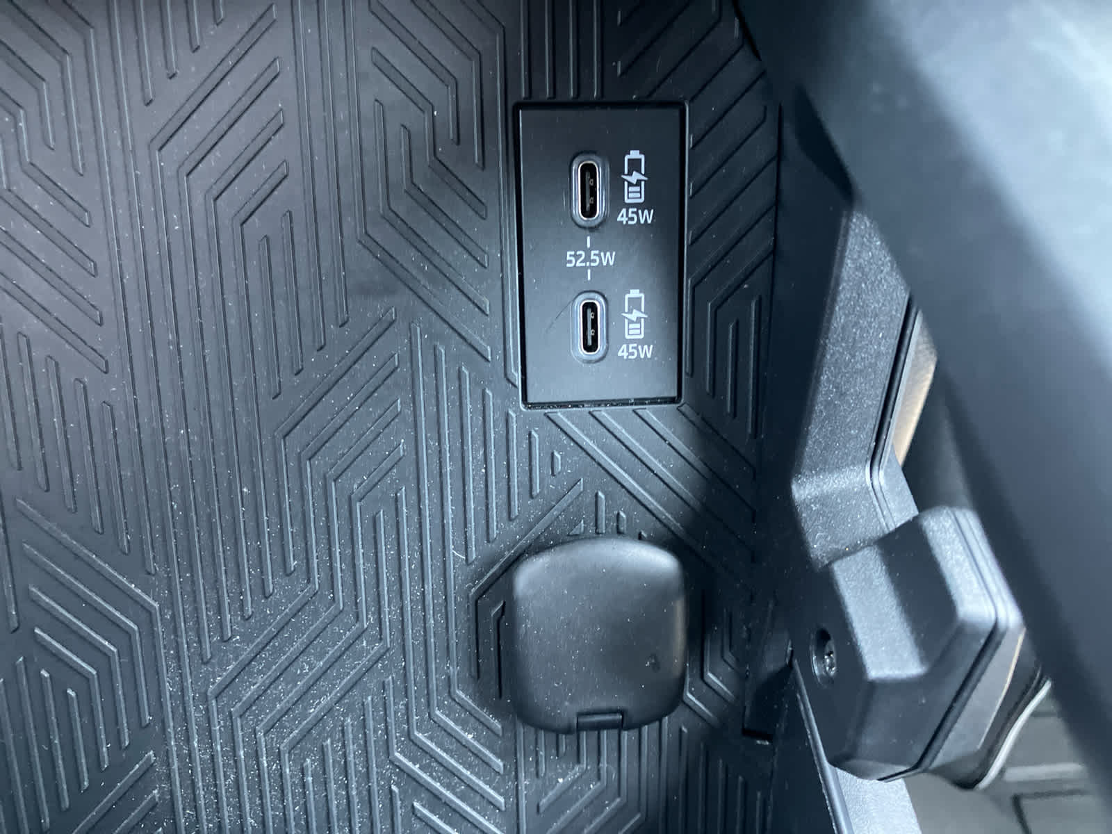2024 Toyota Tacoma photo 31 of 38