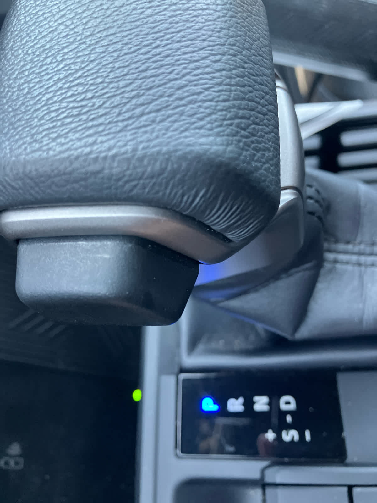 2024 Toyota Tacoma photo 32 of 38