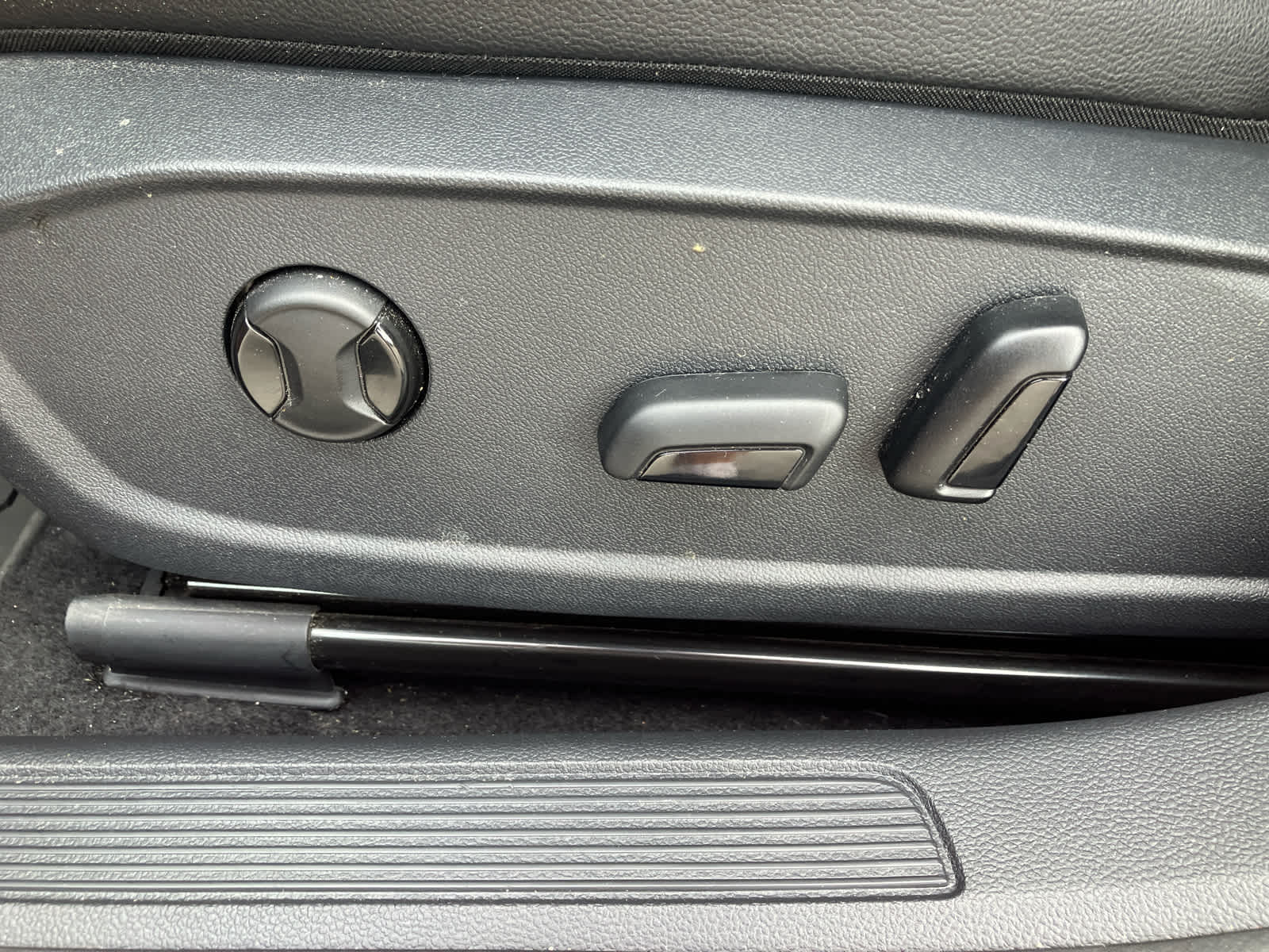 2025 Volkswagen Jetta photo 11 of 34
