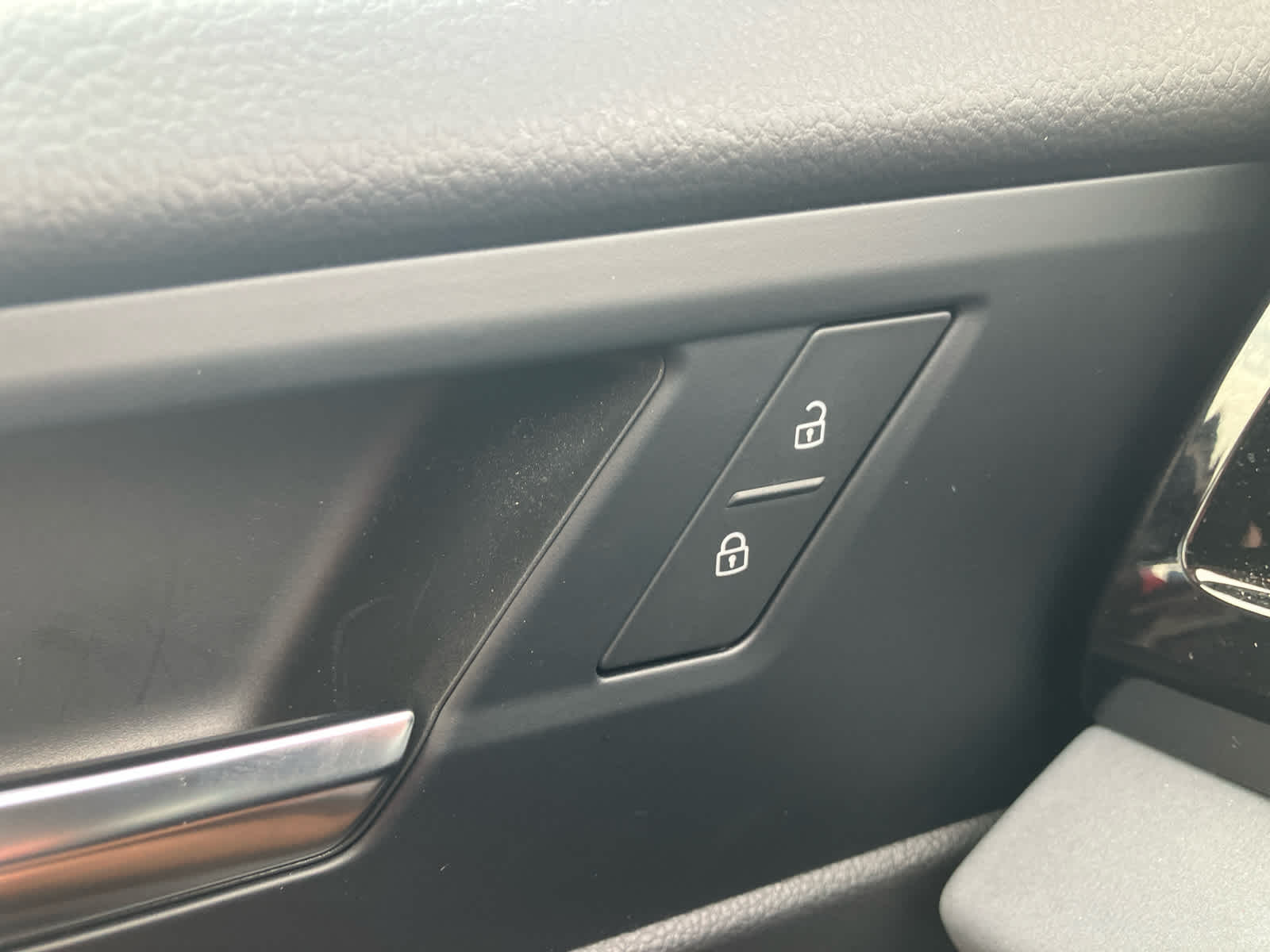 2025 Volkswagen Jetta photo 12 of 34
