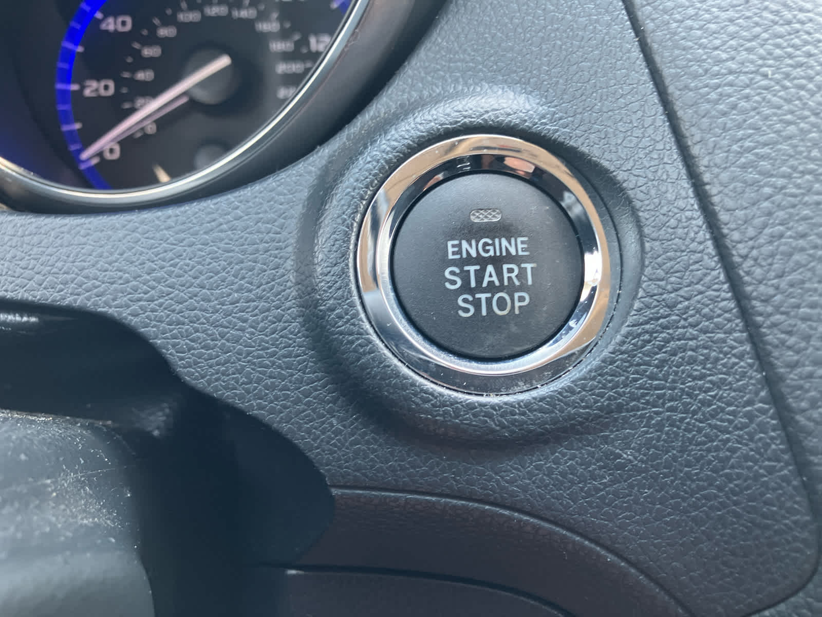 2019 Subaru Outback photo 30 of 40