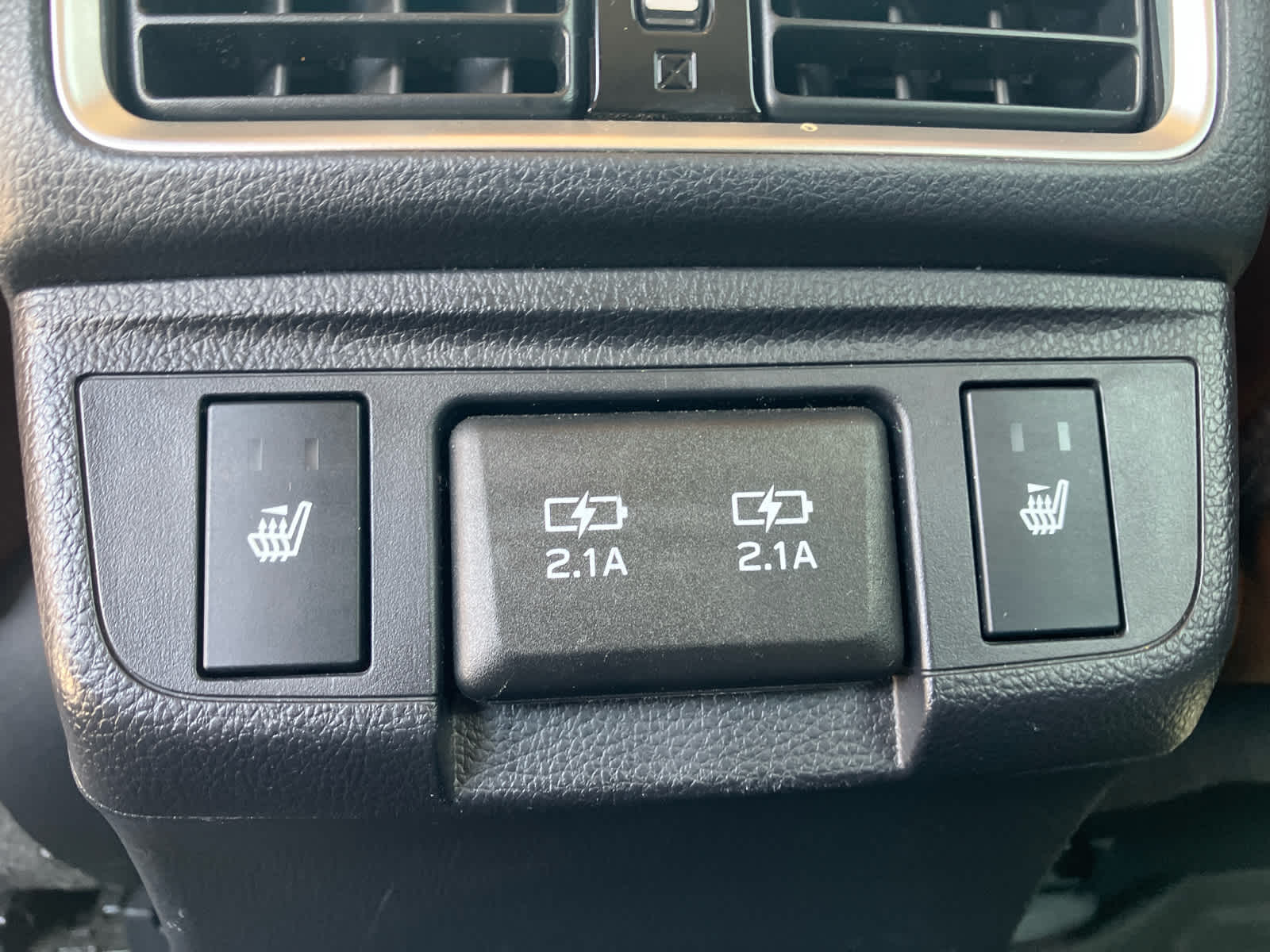2019 Subaru Outback photo 38 of 40