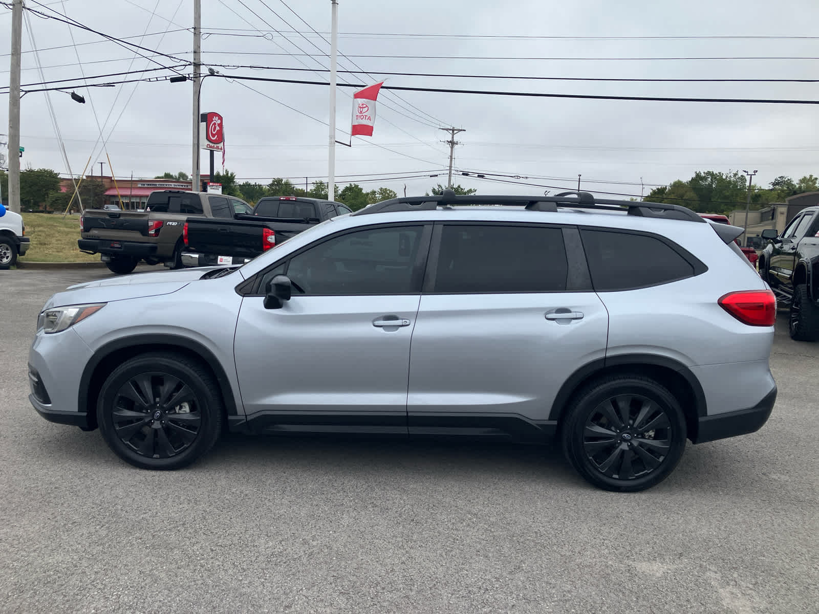 2022 Subaru Ascent photo 4 of 37